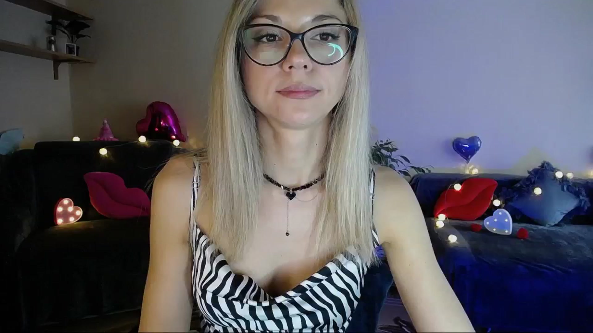 Gallery image thumbnail from Sunshine_alis's myfreecams stream on, 06/06/2025, 15:49 image 10 of 20