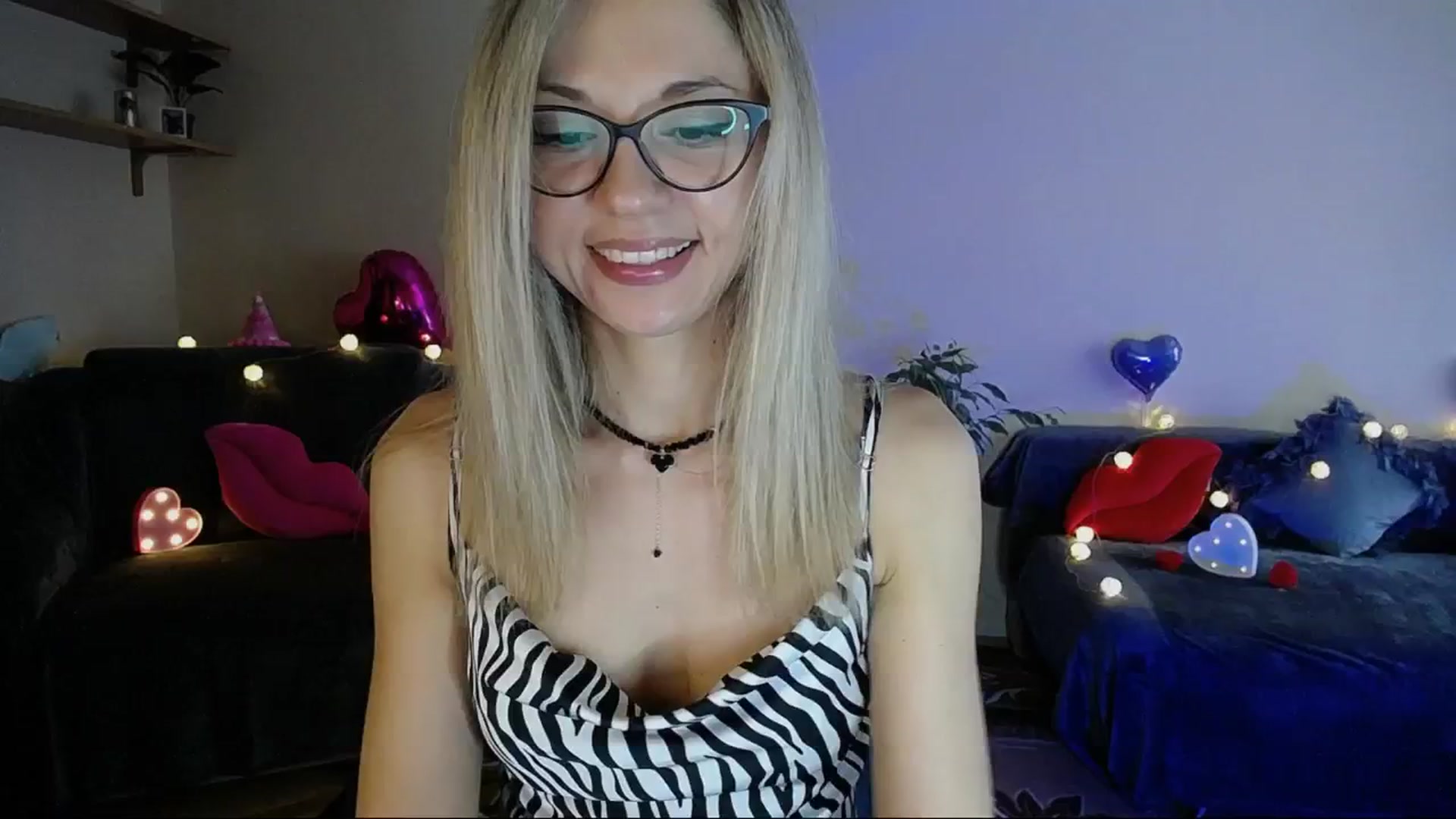 Gallery image thumbnail from Sunshine_alis's myfreecams stream on, 06/06/2025, 15:49 image 13 of 20