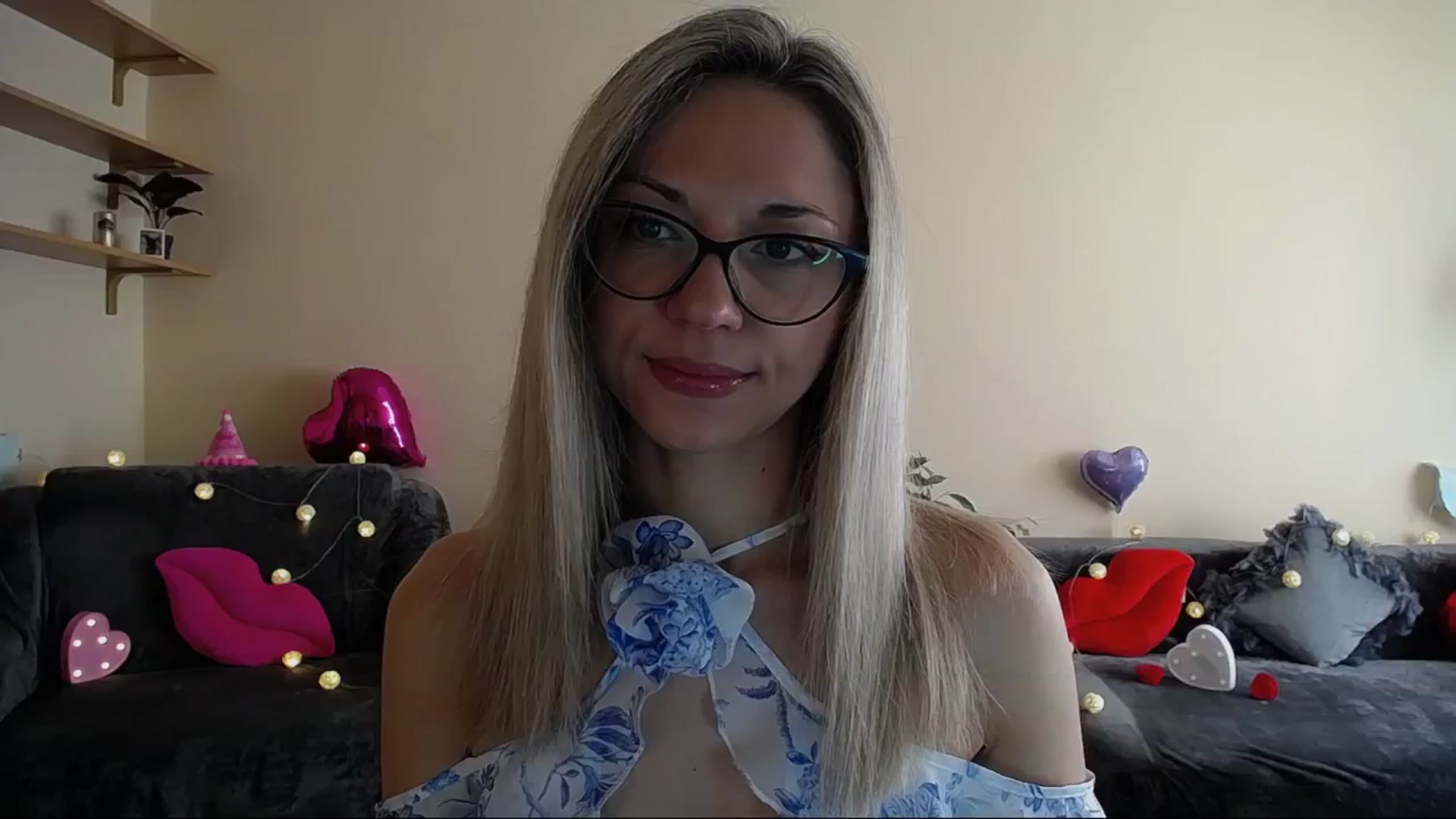 Gallery image thumbnail from Sunshine_alis's myfreecams stream on, 06/07/2025, 15:20 image 10 of 20