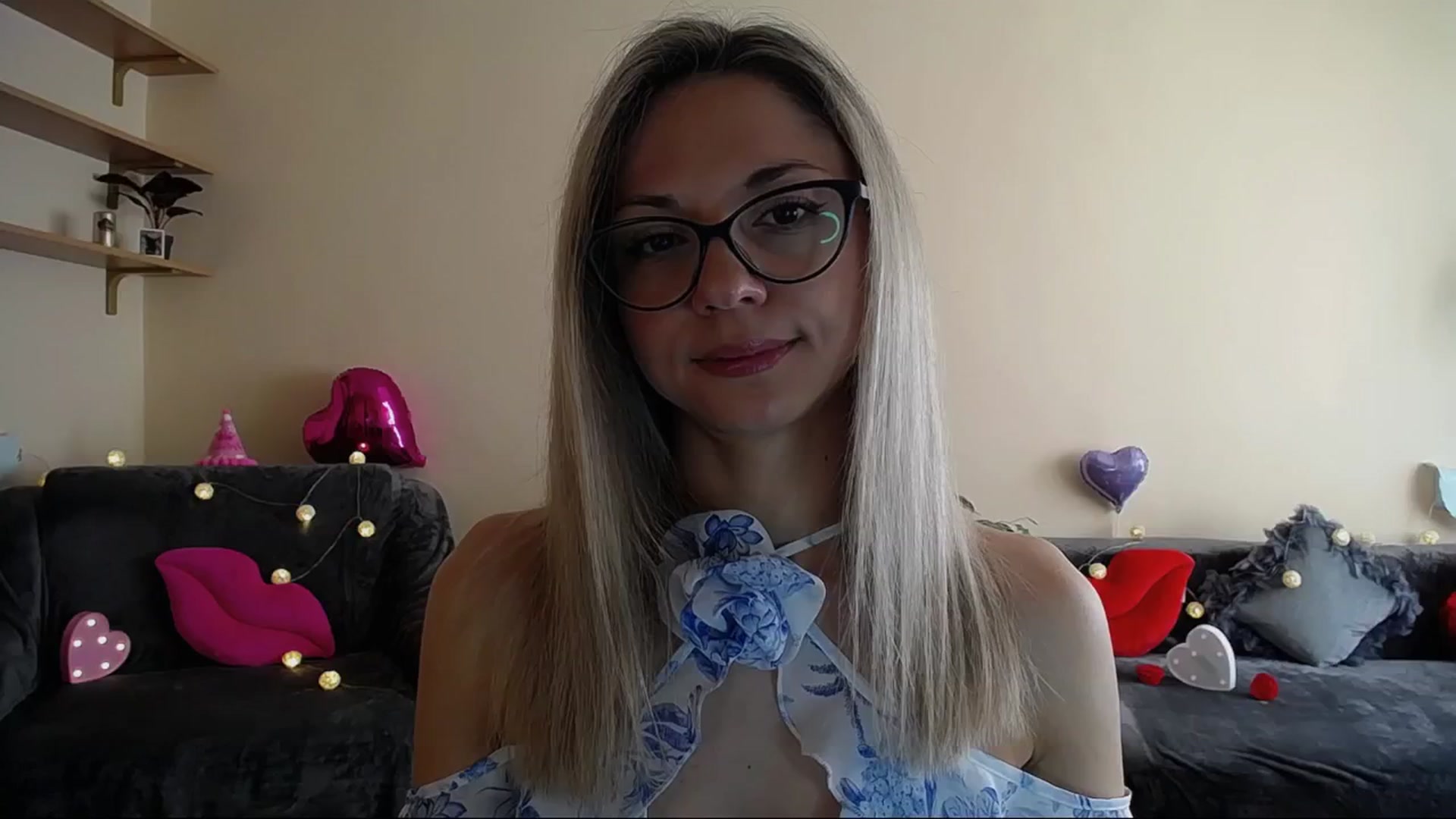 Gallery image thumbnail from Sunshine_alis's myfreecams stream on, 06/07/2025, 15:20 image 12 of 20