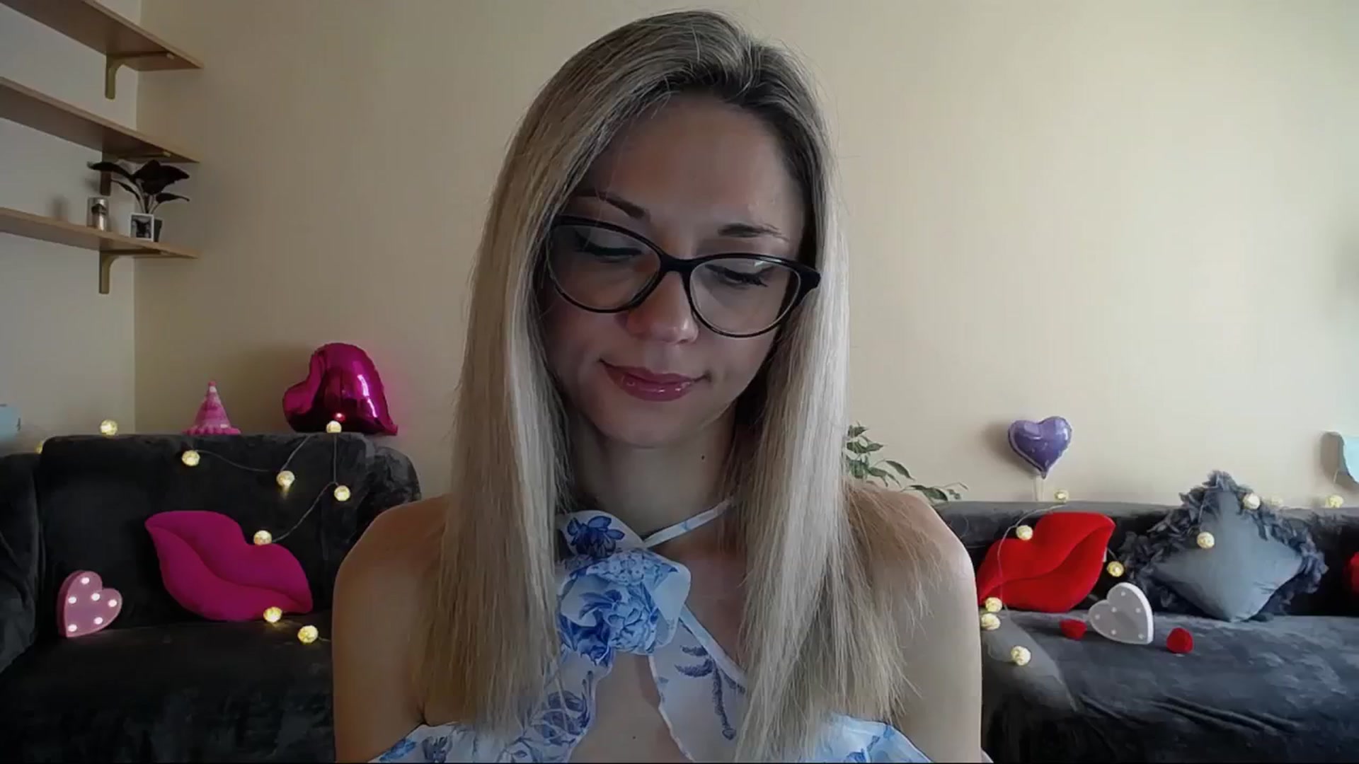 Gallery image thumbnail from Sunshine_alis's myfreecams stream on, 06/07/2025, 15:20 image 2 of 20