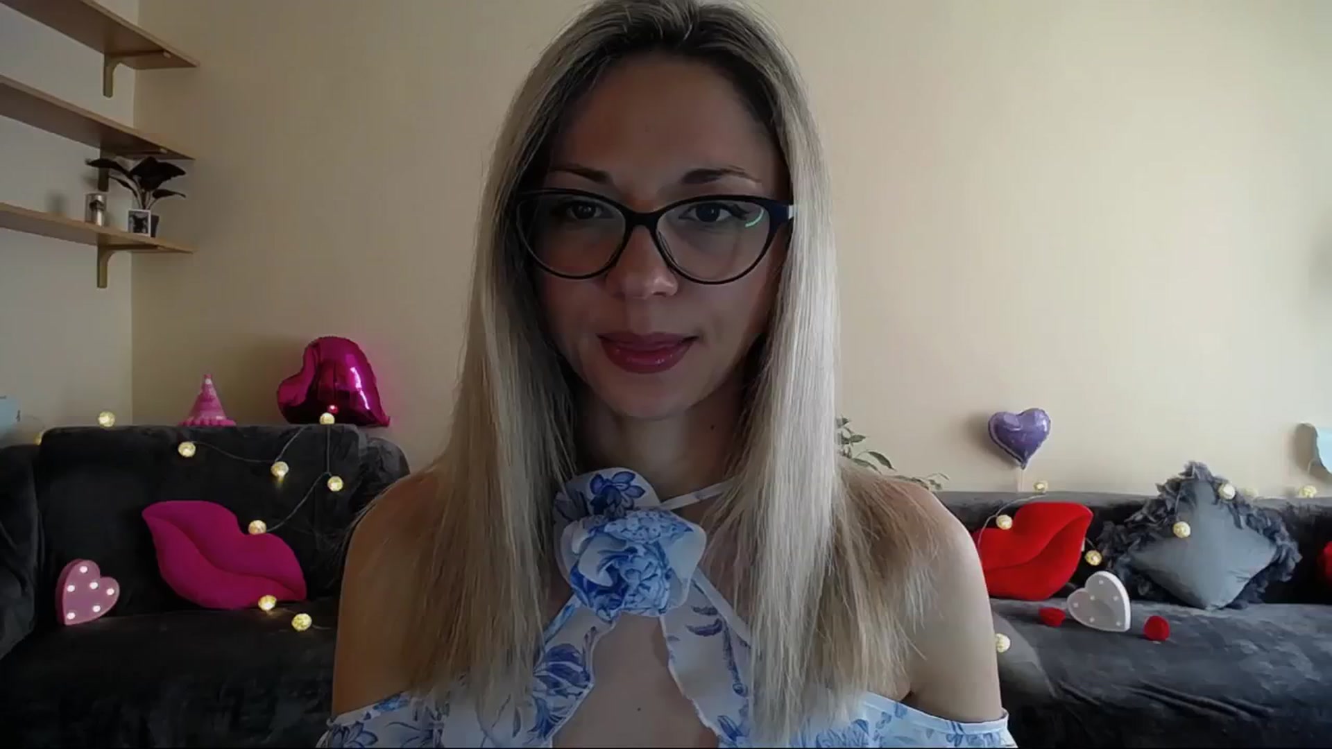 Gallery image thumbnail from Sunshine_alis's myfreecams stream on, 06/07/2025, 15:20 image 7 of 20