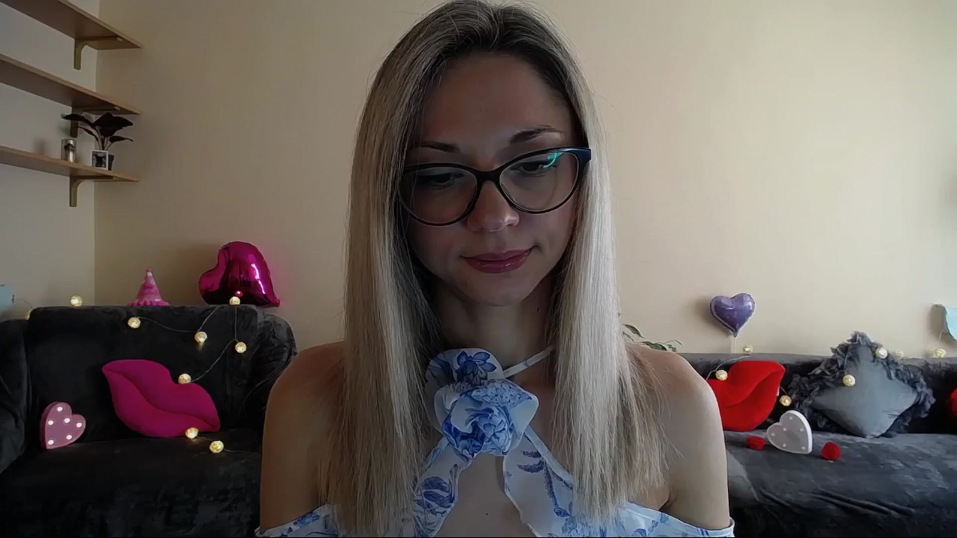 Gallery image thumbnail from Sunshine_alis's myfreecams stream on, 06/07/2025, 15:20 image 14 of 20