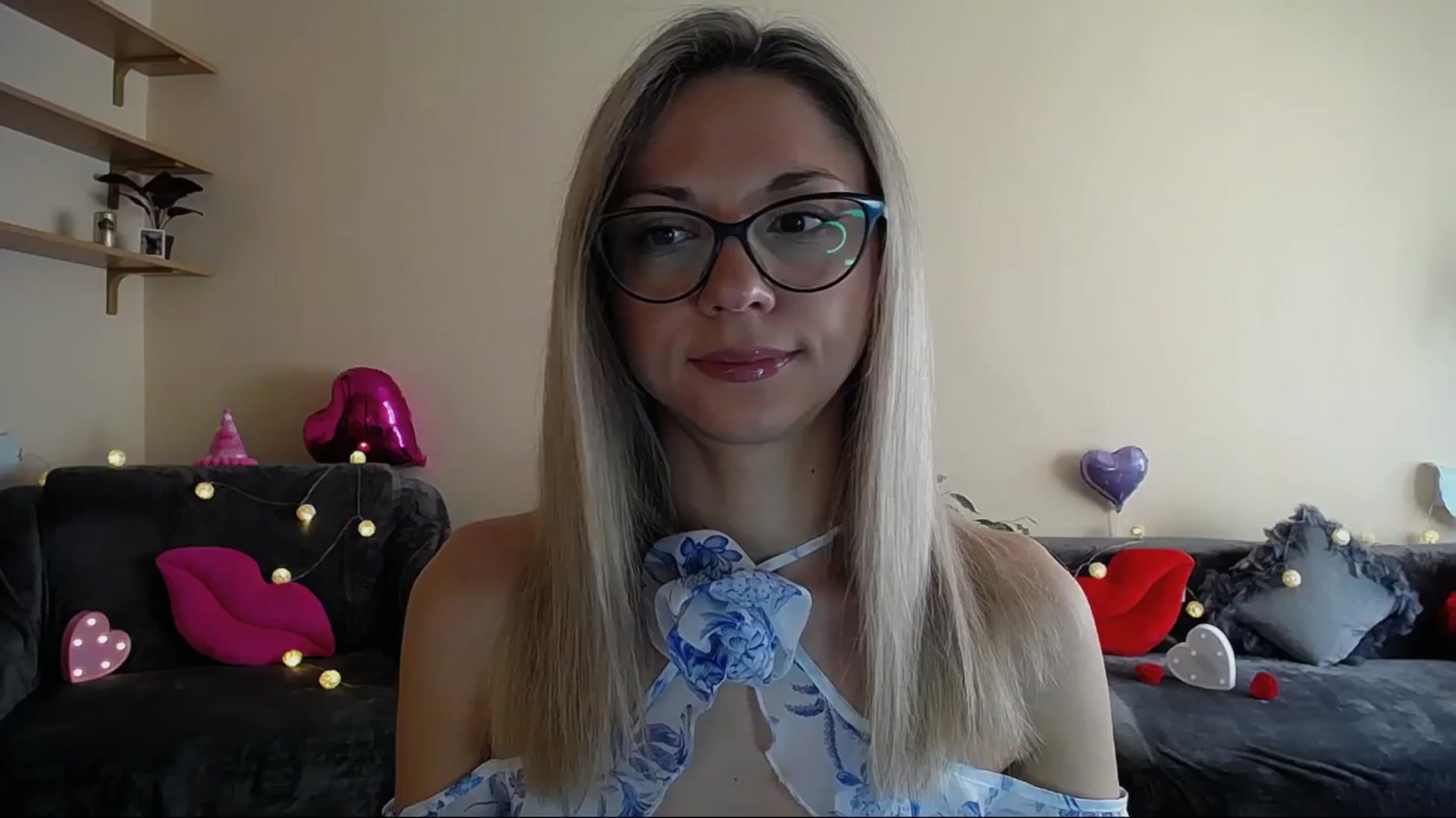 Gallery image thumbnail from Sunshine_alis's myfreecams stream on, 06/07/2025, 15:20 image 1 of 20