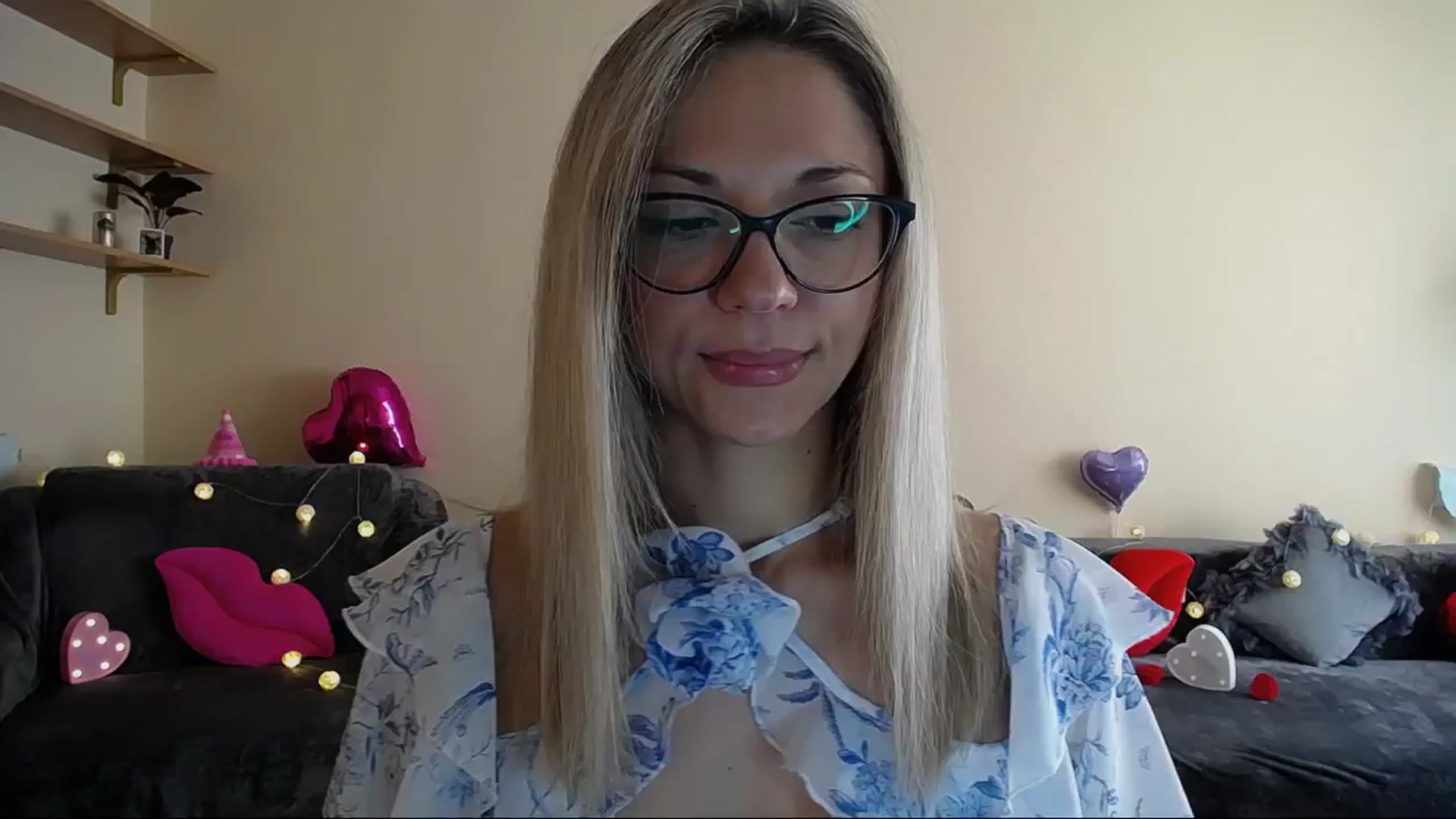 Gallery image thumbnail from Sunshine_alis's myfreecams stream on, 06/07/2025, 15:20 image 20 of 20
