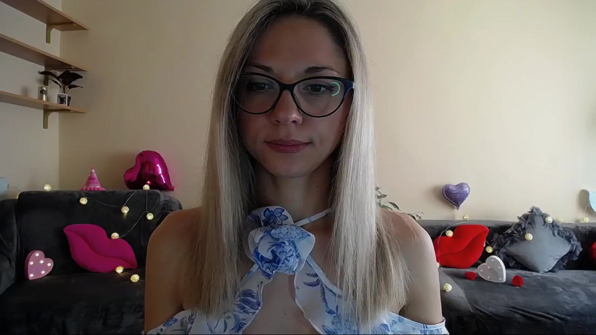 Gallery image thumbnail from Sunshine_alis's myfreecams stream on, 06/07/2025, 15:20 image 17 of 20