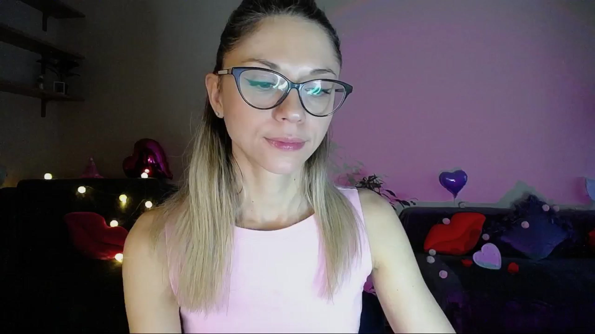 Gallery image thumbnail from Sunshine_alis's myfreecams stream on, 06/08/2025, 18:26 image 4 of 20