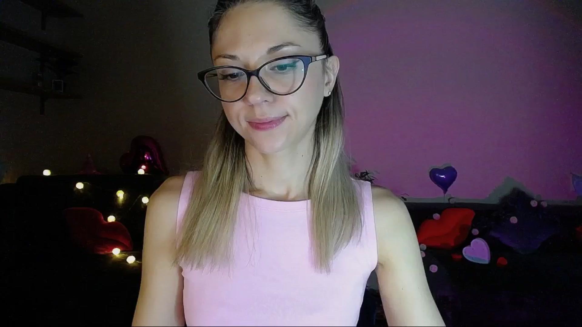 Gallery image thumbnail from Sunshine_alis's myfreecams stream on, 06/08/2025, 18:26 image 15 of 20