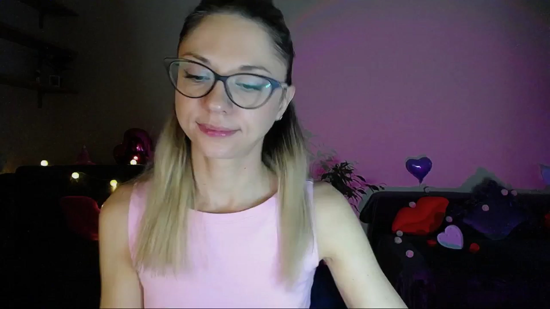Gallery image thumbnail from Sunshine_alis's myfreecams stream on, 06/08/2025, 18:26 image 13 of 20