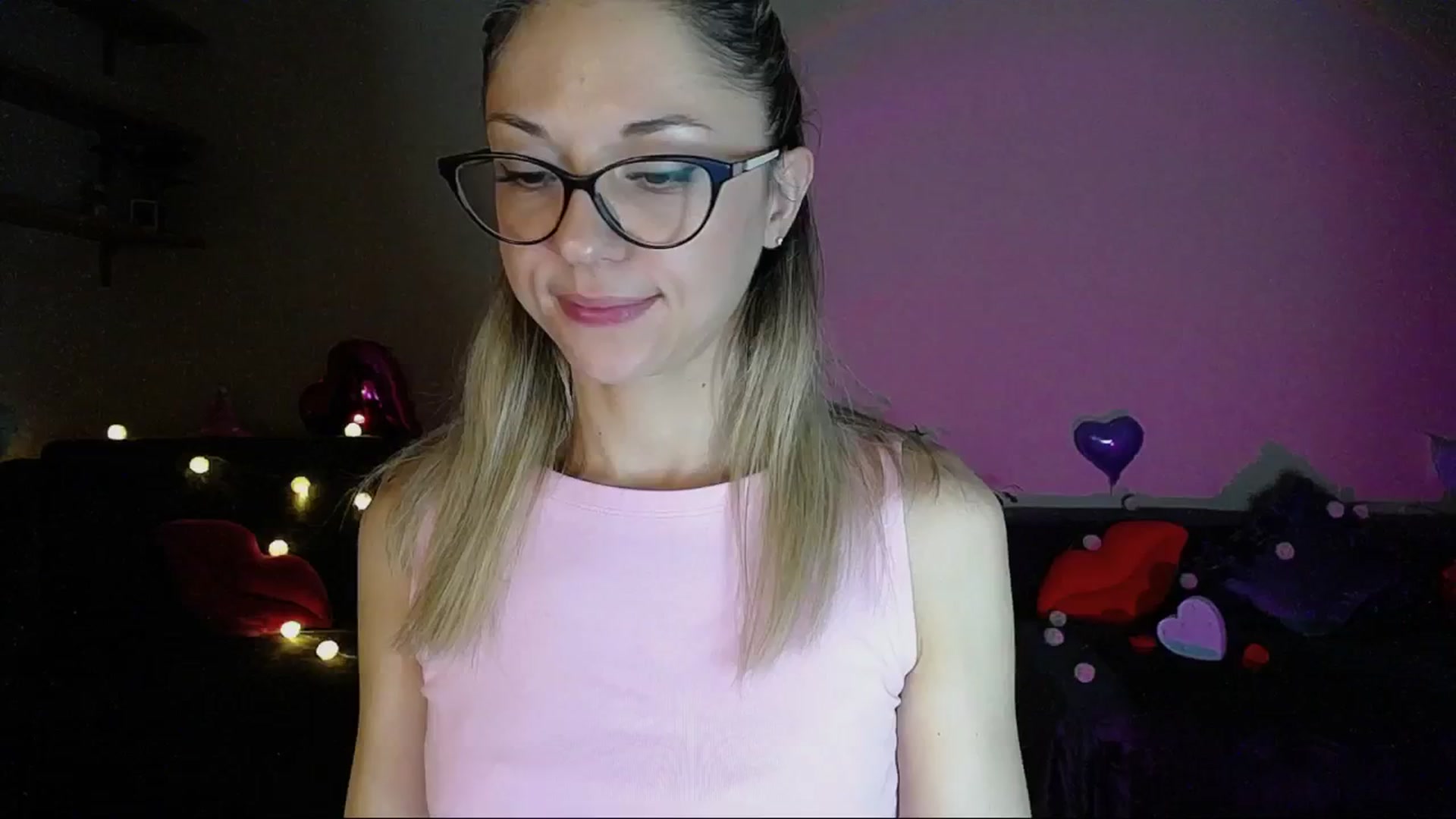 Gallery image thumbnail from Sunshine_alis's myfreecams stream on, 06/08/2025, 19:37 image 10 of 20
