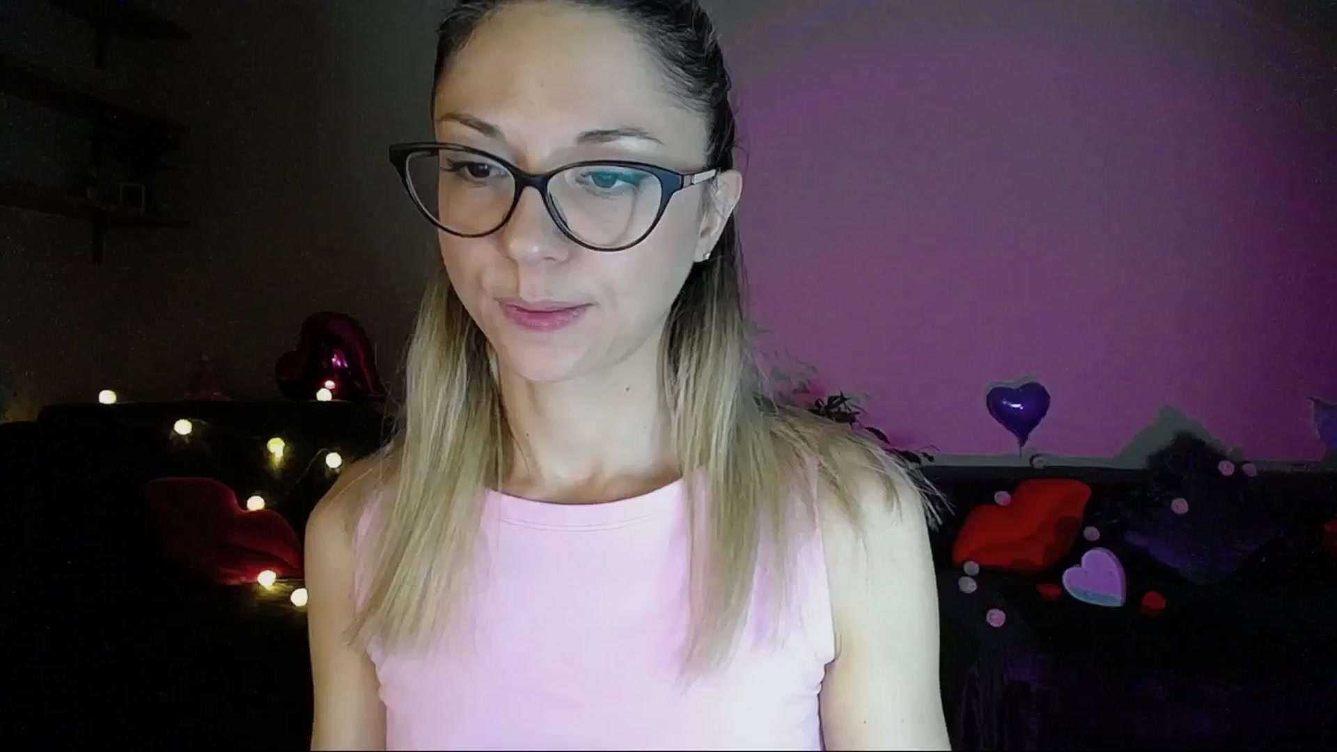 Gallery image thumbnail from Sunshine_alis's myfreecams stream on, 06/08/2025, 19:37 image 8 of 20