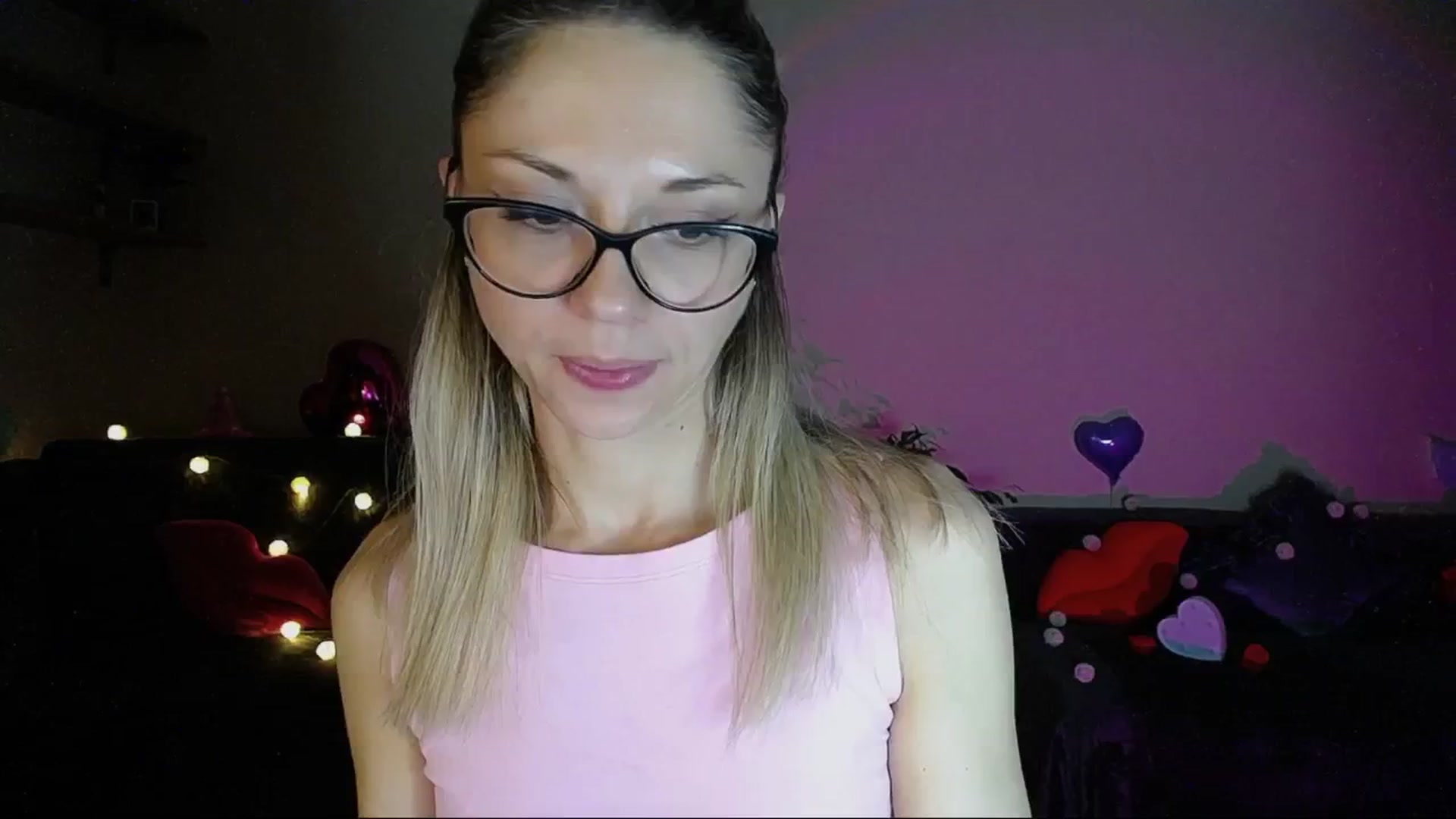 Gallery image thumbnail from Sunshine_alis's myfreecams stream on, 06/08/2025, 19:37 image 9 of 20