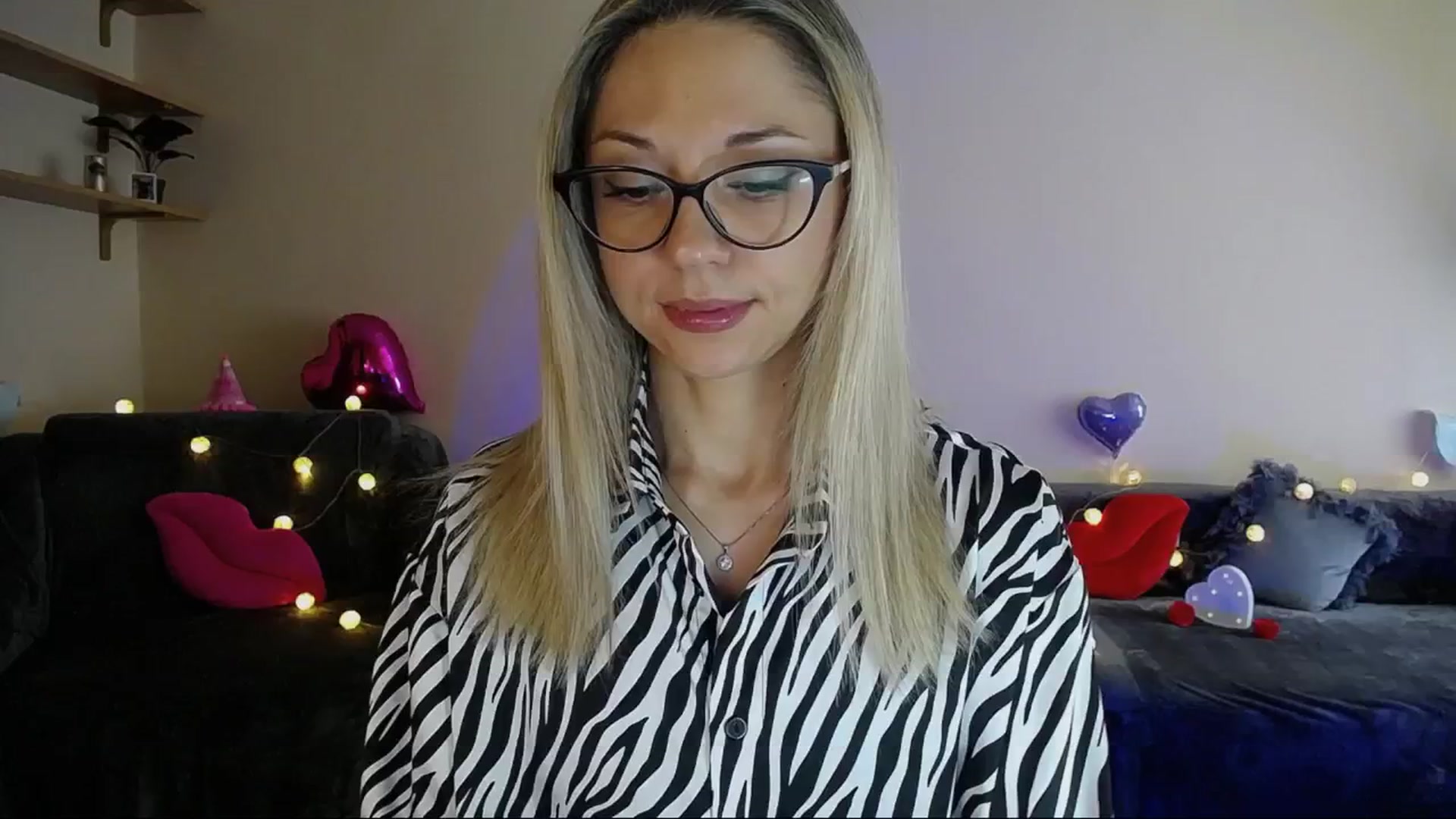 Gallery image thumbnail from Sunshine_alis's myfreecams stream on, 06/11/2025, 14:21 image 4 of 20