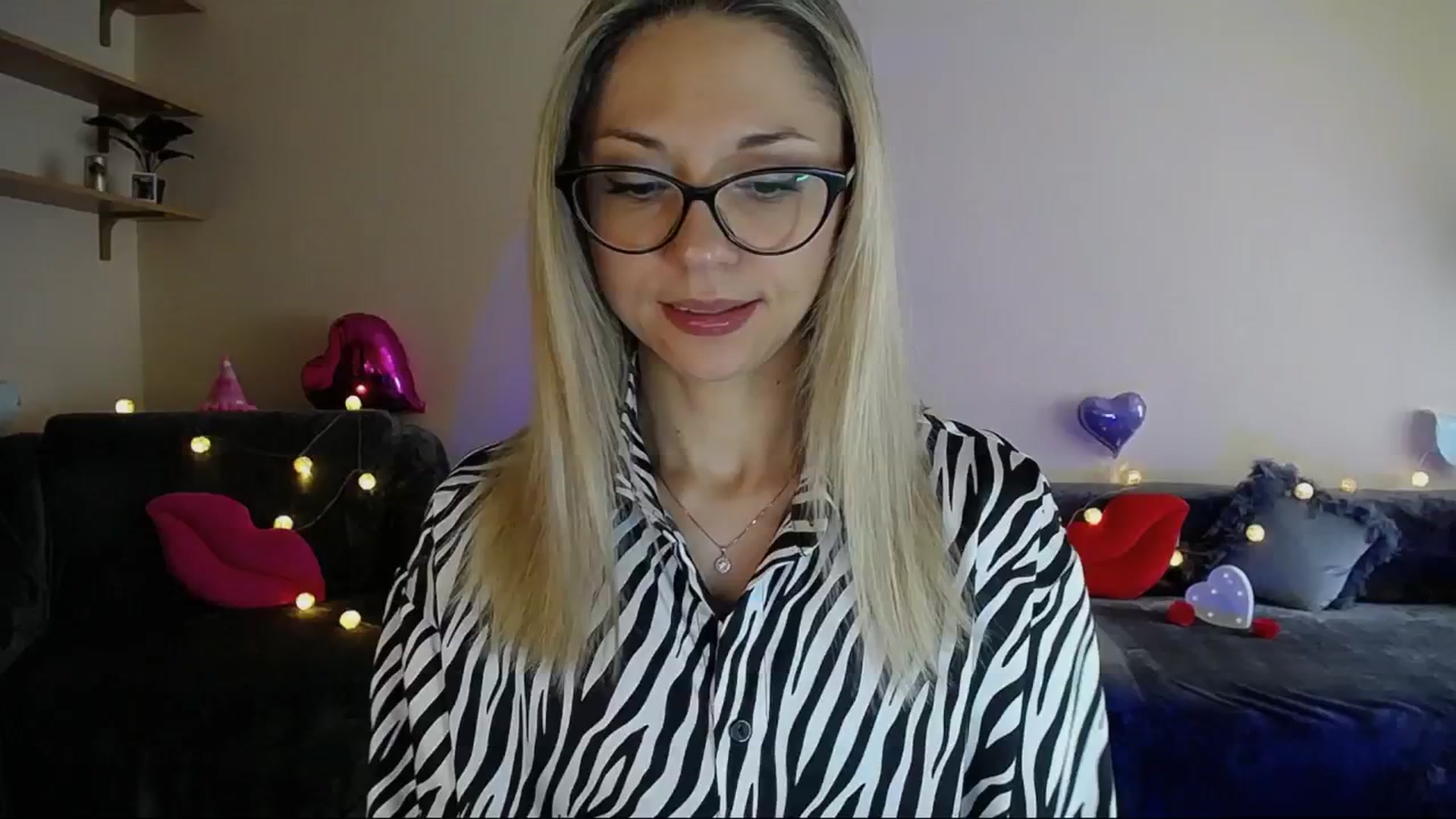 Gallery image thumbnail from Sunshine_alis's myfreecams stream on, 06/11/2025, 14:21 image 2 of 20