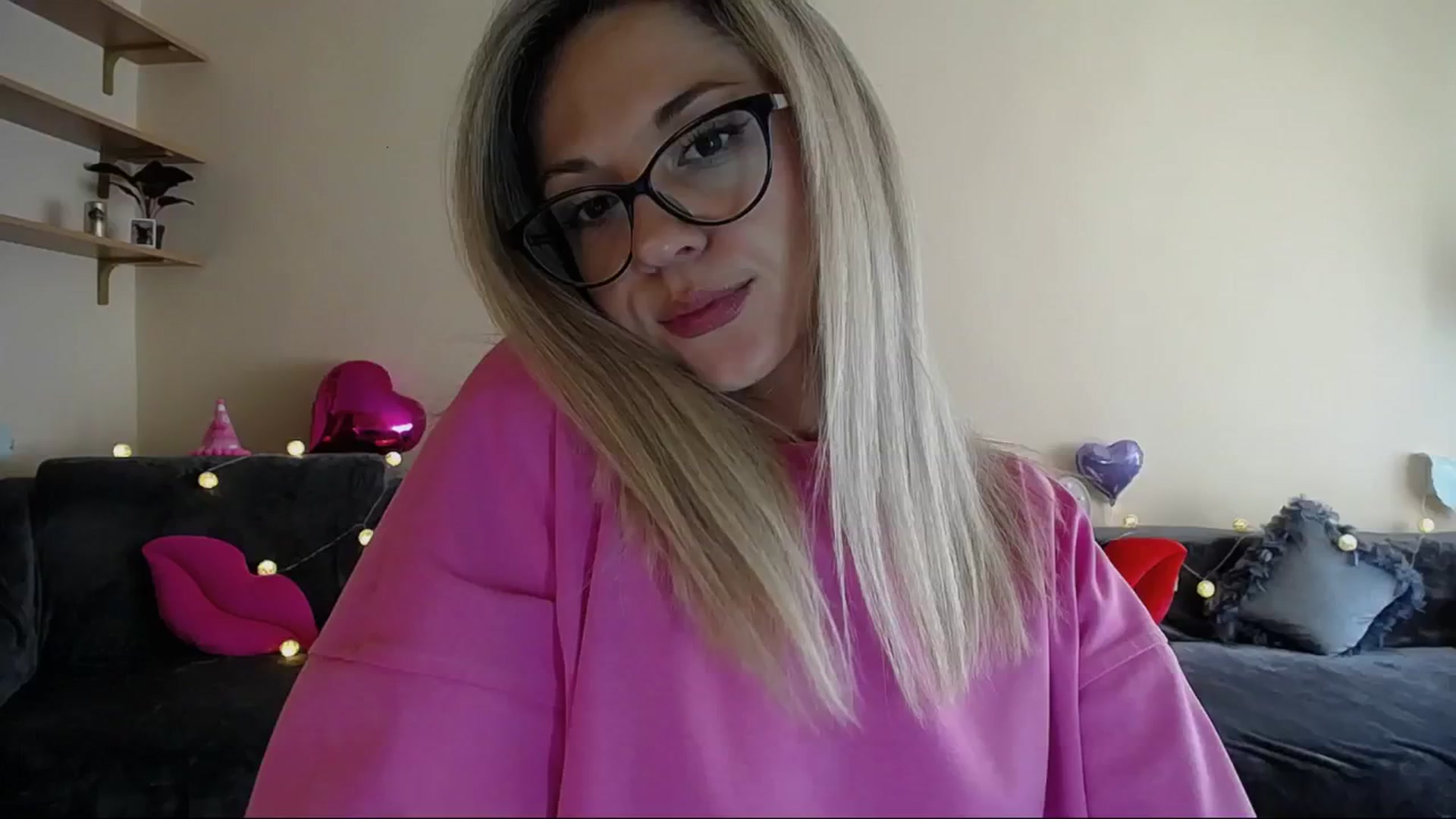 Gallery image thumbnail from Sunshine_alis's myfreecams stream on, 06/12/2025, 14:53 image 2 of 20
