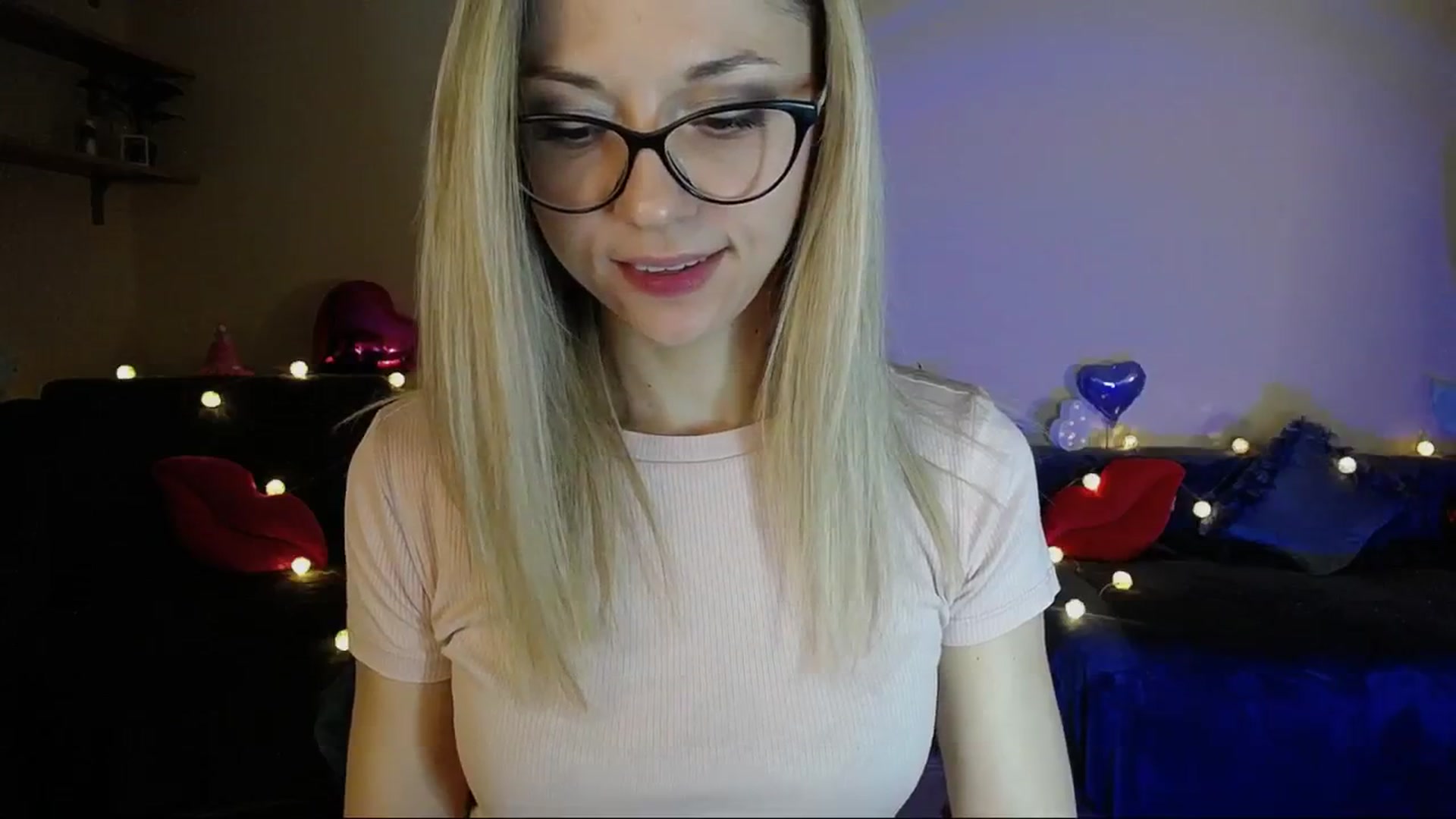 Gallery image thumbnail from Sunshine_alis's myfreecams stream on, 06/13/2025, 19:55 image 15 of 20