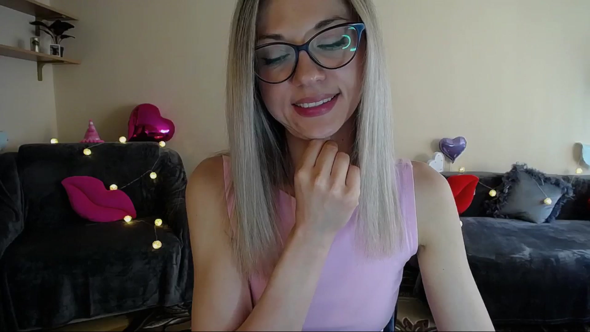 Gallery image thumbnail from Sunshine_alis's myfreecams stream on, 06/15/2025, 16:04 image 10 of 20