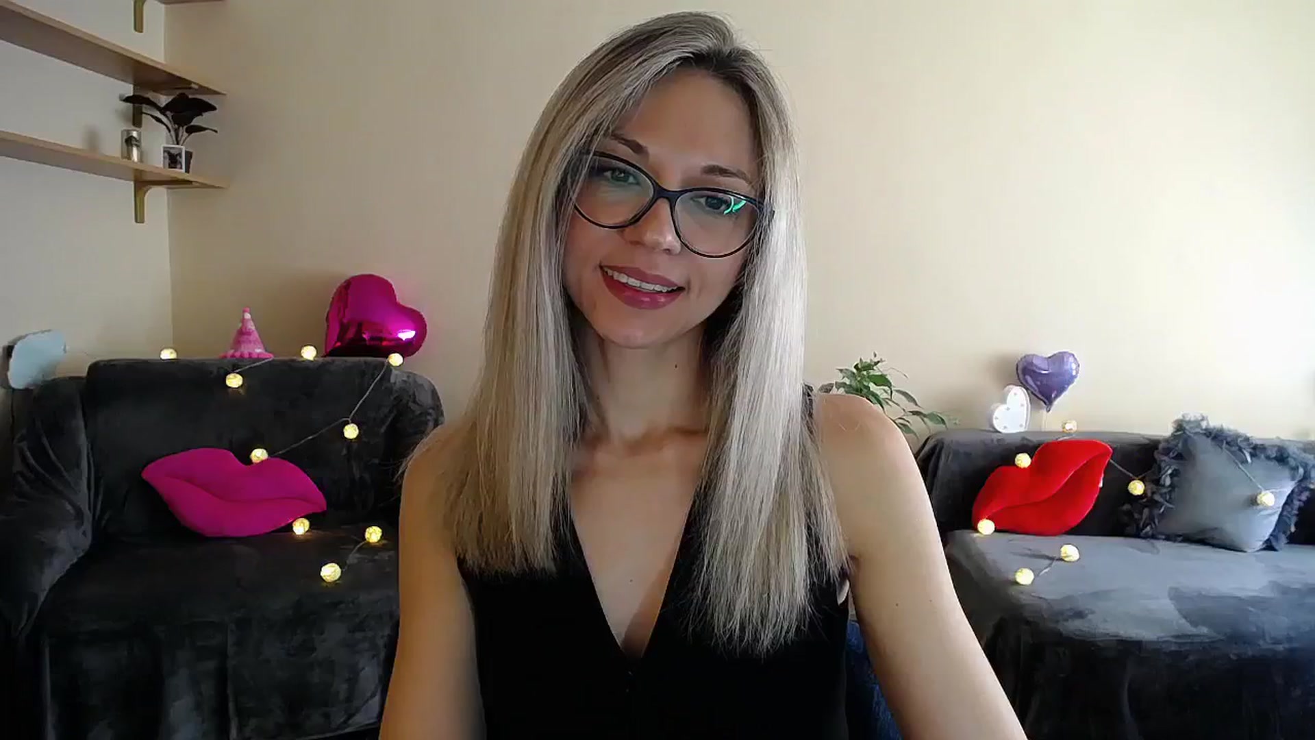 Gallery image thumbnail from Sunshine_alis's myfreecams stream on, 06/17/2025, 14:48 image 4 of 20
