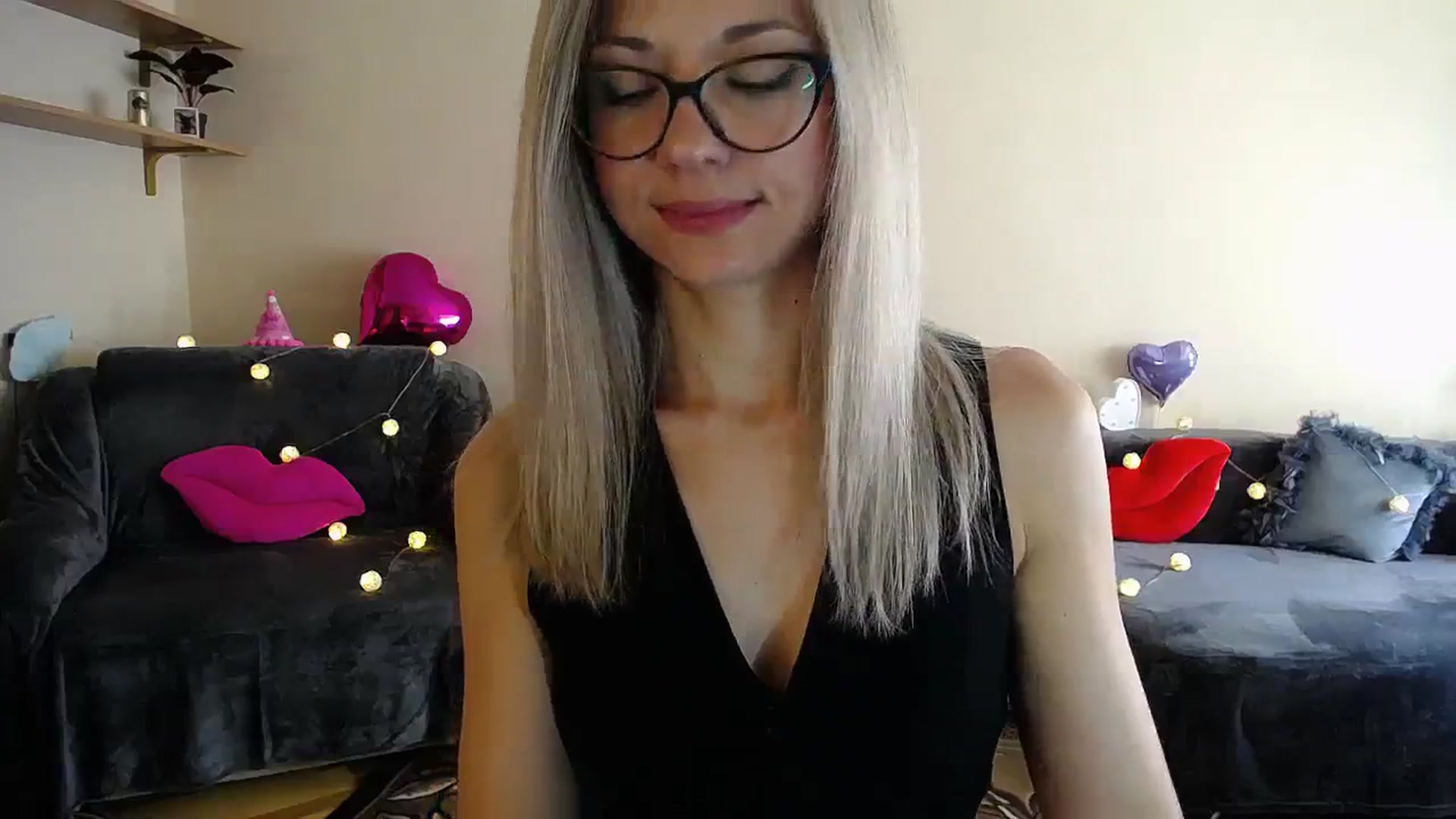Gallery image thumbnail from Sunshine_alis's myfreecams stream on, 06/17/2025, 14:48 image 16 of 20