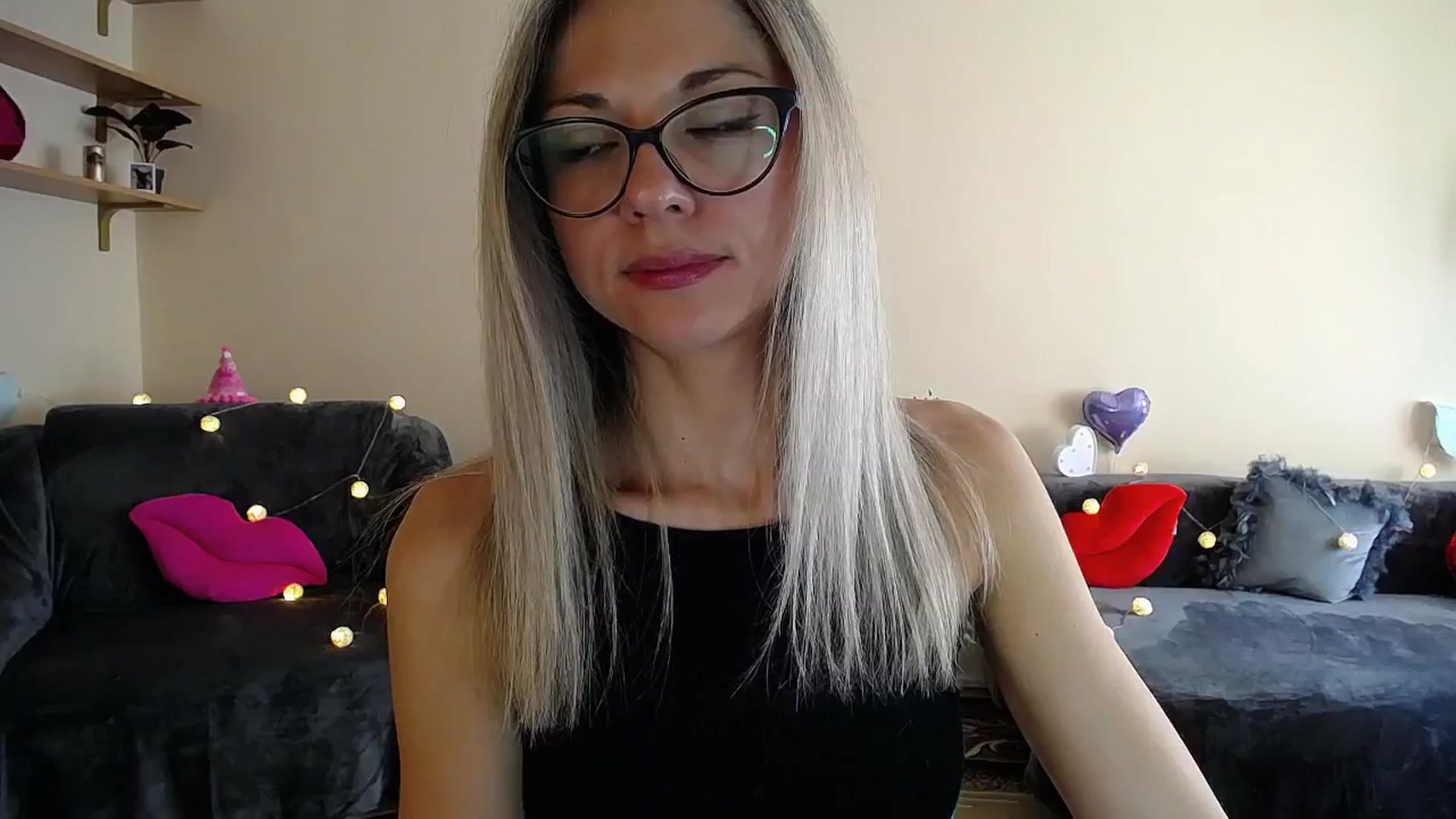Gallery image thumbnail from Sunshine_alis's myfreecams stream on, 06/18/2025, 14:36 image 5 of 20