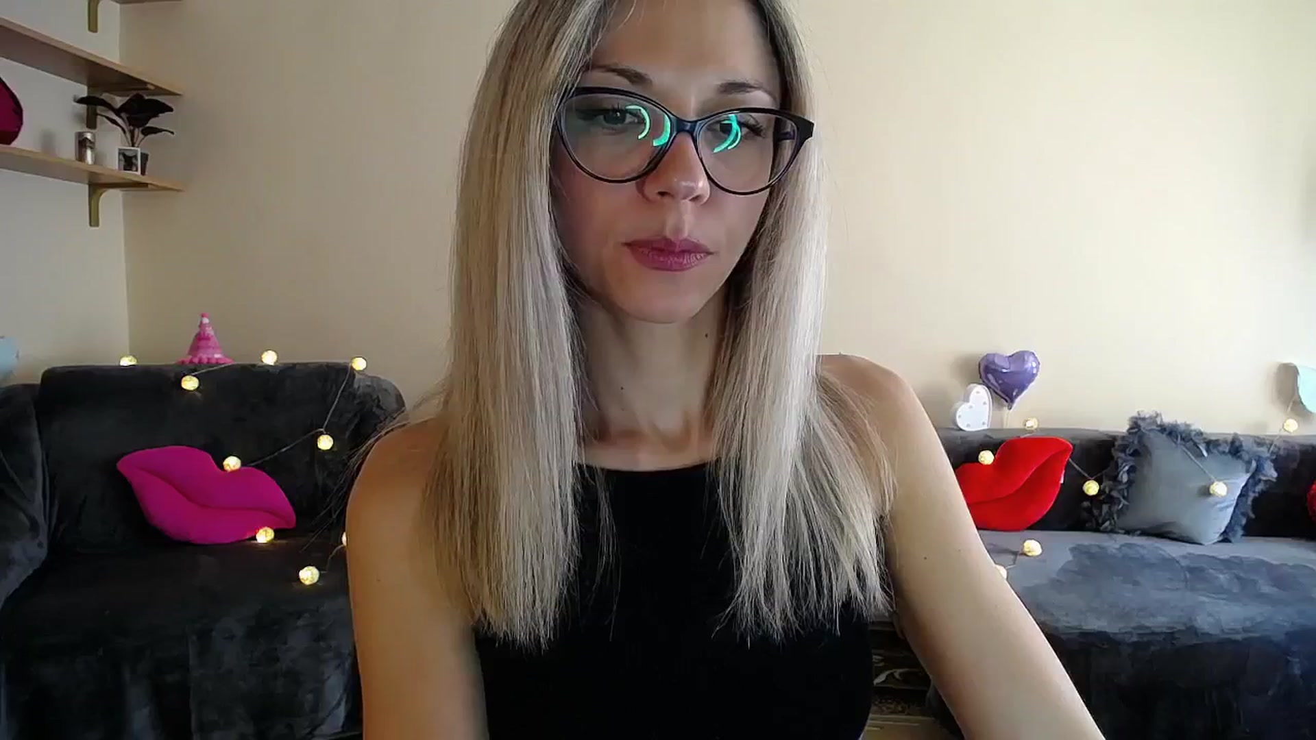 Gallery image thumbnail from Sunshine_alis's myfreecams stream on, 06/18/2025, 14:36 image 4 of 20