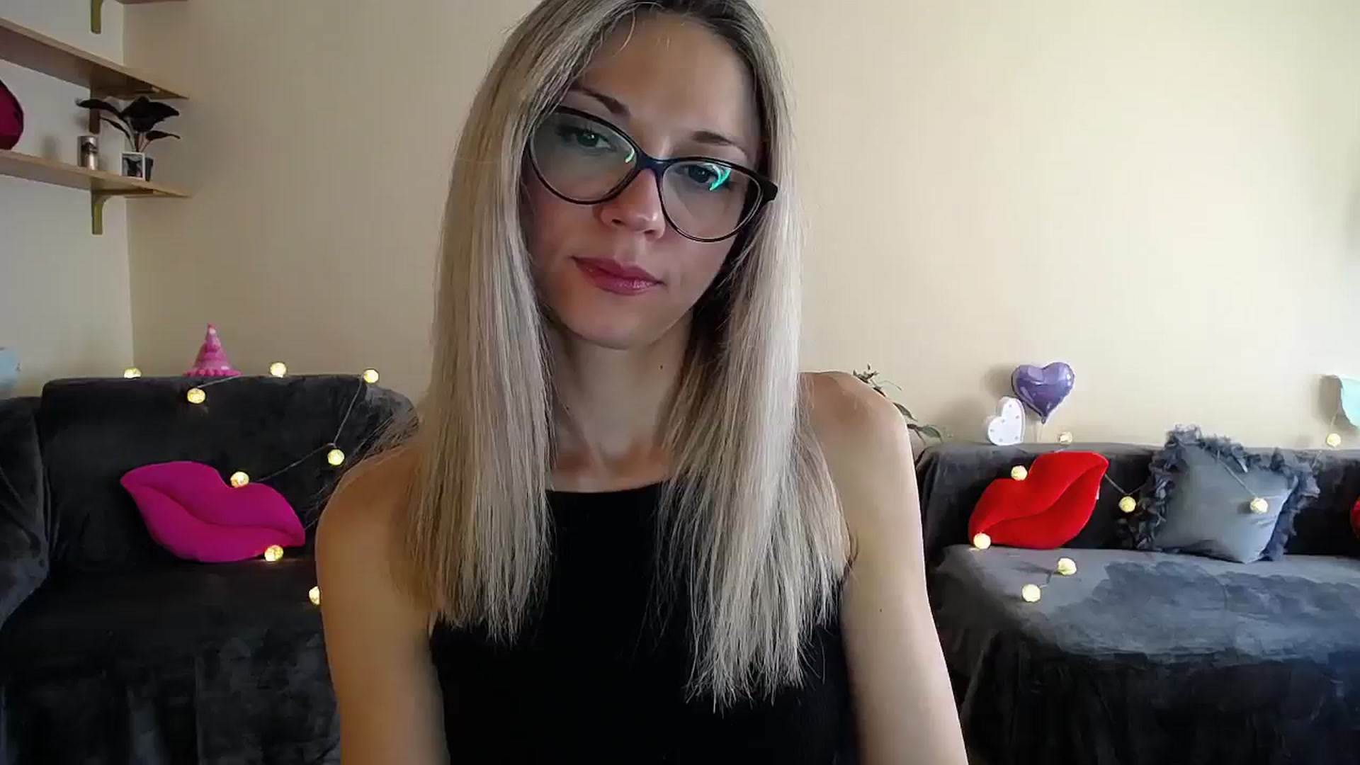 Gallery image thumbnail from Sunshine_alis's myfreecams stream on, 06/18/2025, 14:36 image 9 of 20