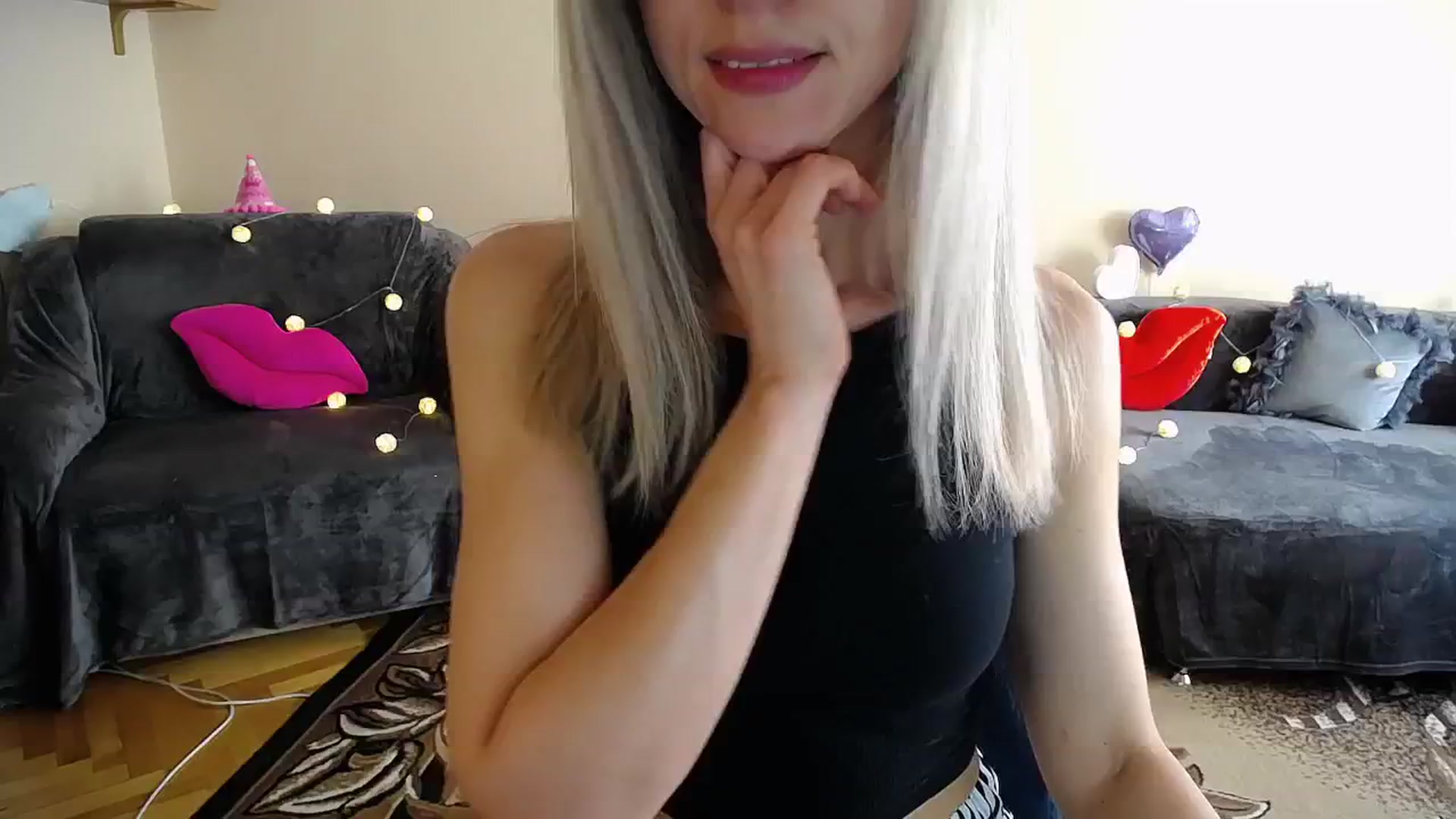 Gallery image thumbnail from Sunshine_alis's myfreecams stream on, 06/18/2025, 15:15 image 6 of 20