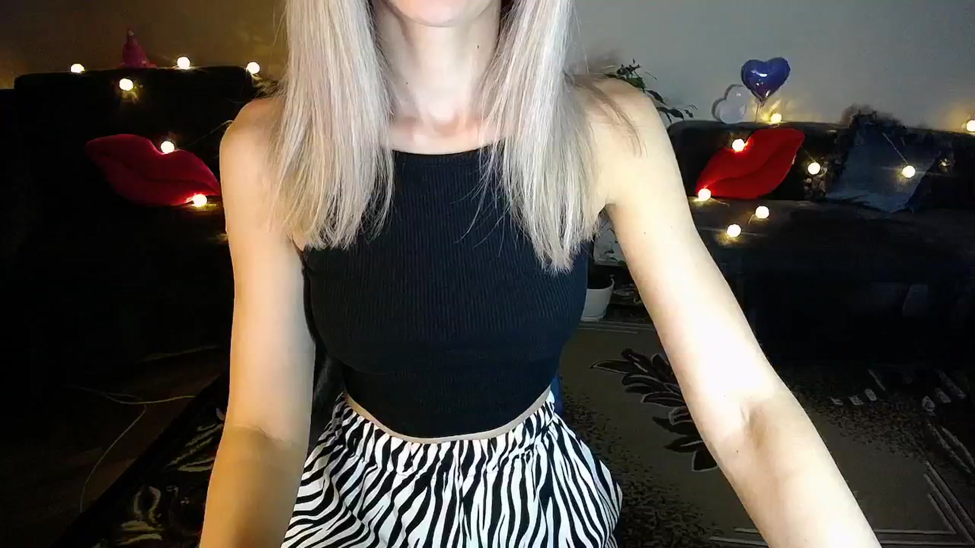 Gallery image thumbnail from Sunshine_alis's myfreecams stream on, 06/18/2025, 18:35 image 15 of 20