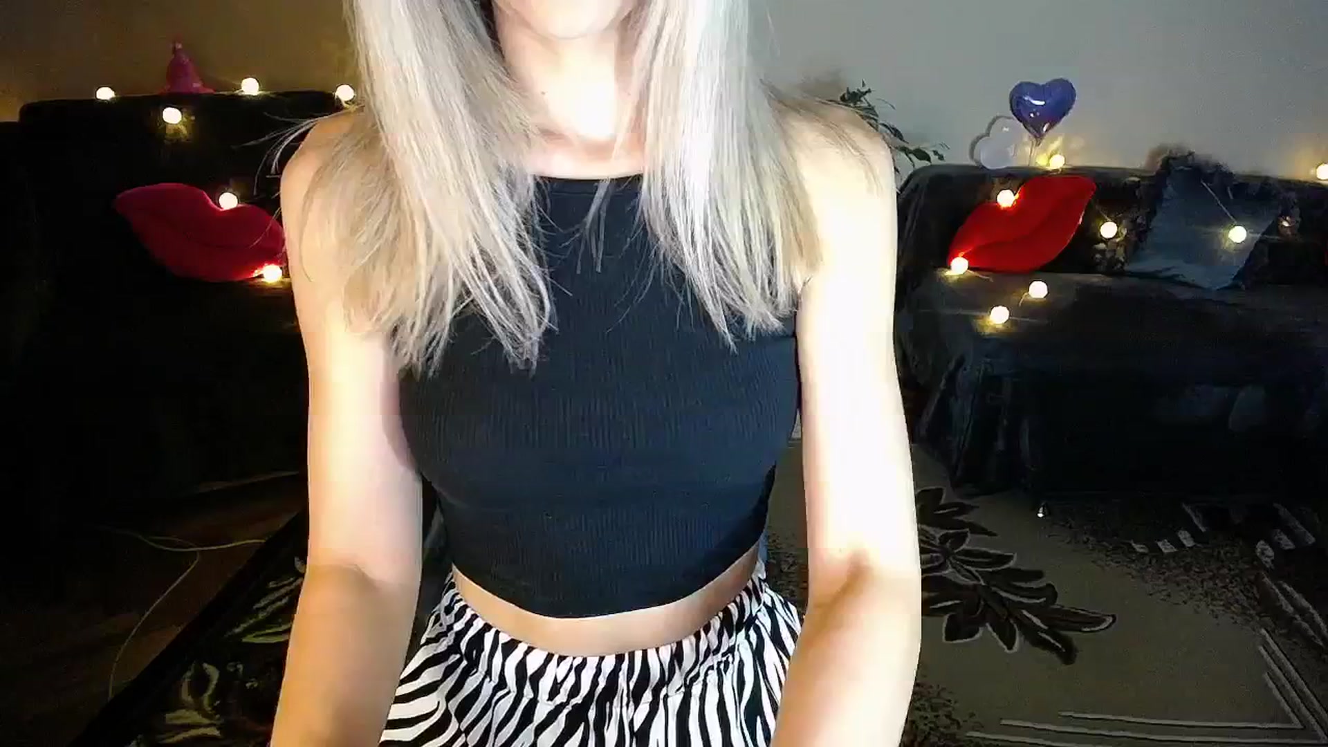 Gallery image thumbnail from Sunshine_alis's myfreecams stream on, 06/18/2025, 18:35 image 13 of 20