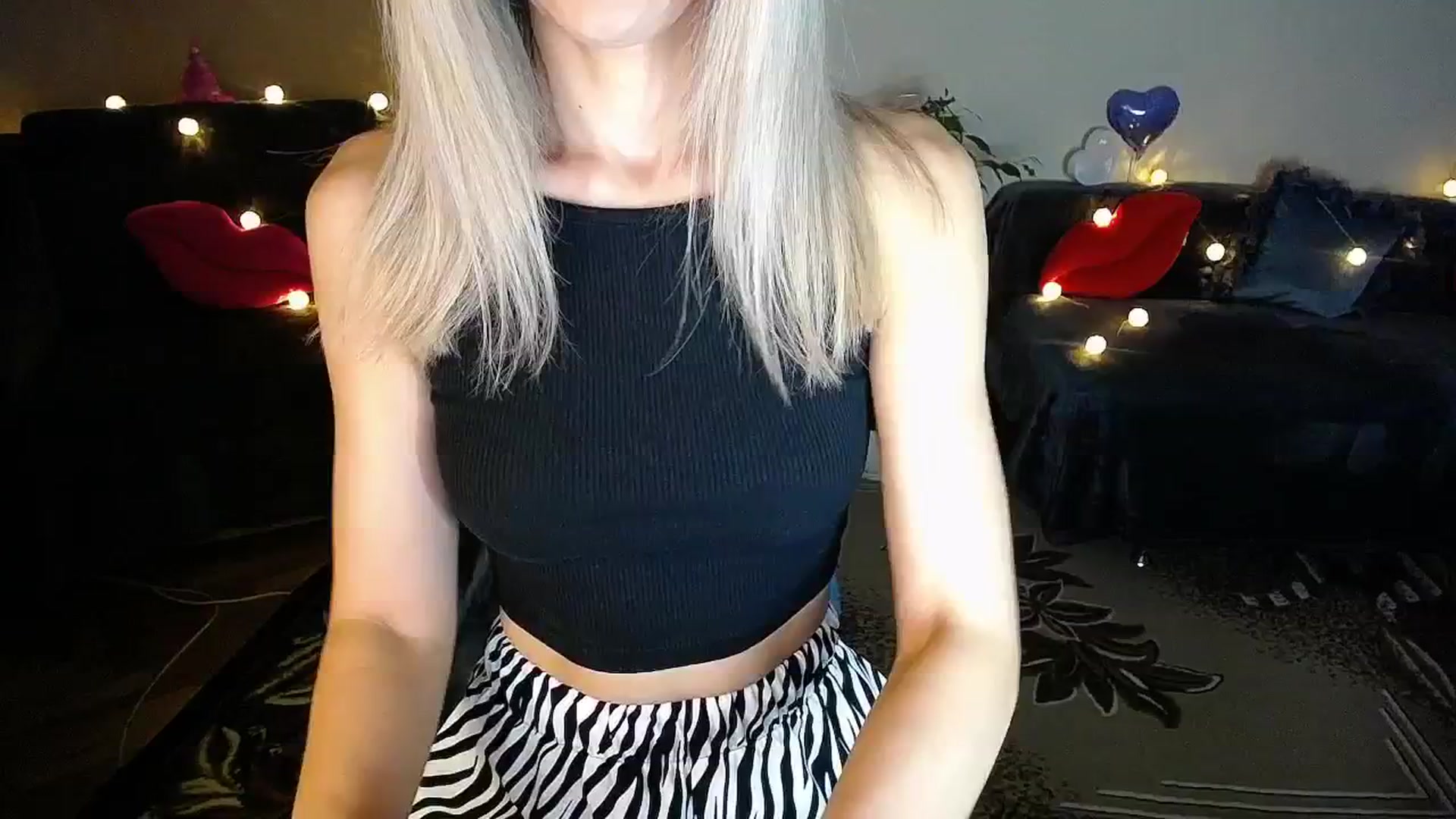 Gallery image thumbnail from Sunshine_alis's myfreecams stream on, 06/18/2025, 18:35 image 14 of 20