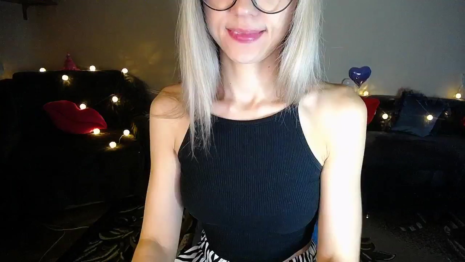 Gallery image thumbnail from Sunshine_alis's myfreecams stream on, 06/18/2025, 18:35 image 10 of 20