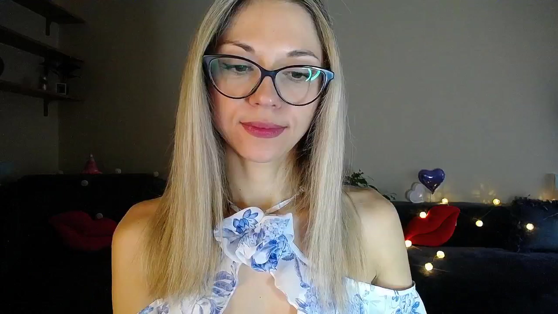 Gallery image thumbnail from Sunshine_alis's myfreecams stream on, 06/19/2025, 17:25 image 3 of 20