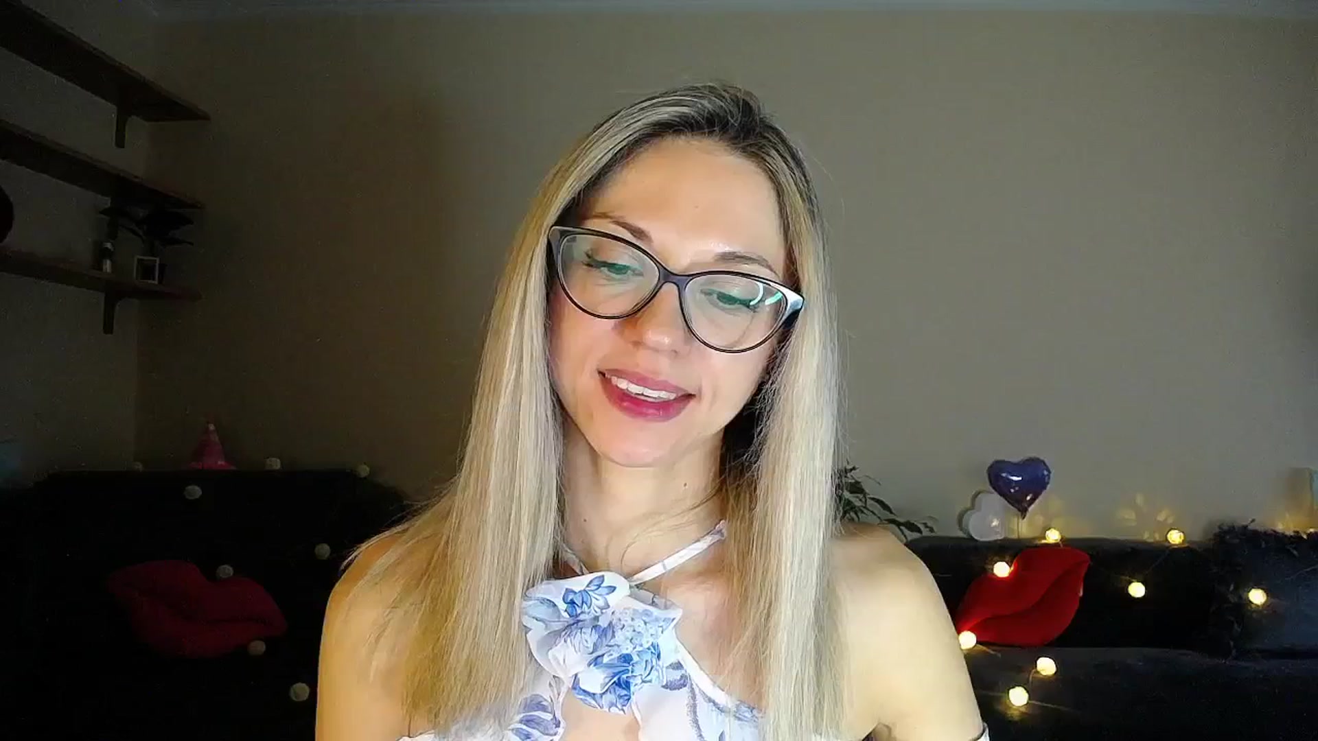 Gallery image thumbnail from Sunshine_alis's myfreecams stream on, 06/19/2025, 17:25 image 18 of 20
