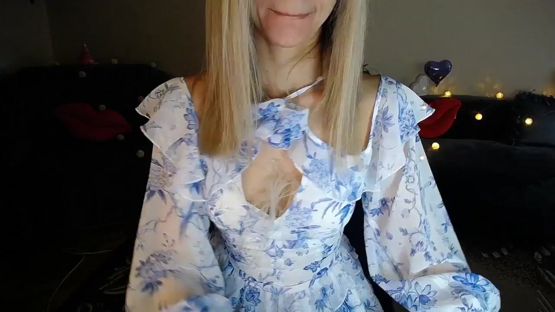 Gallery image thumbnail from Sunshine_alis's myfreecams stream on, 06/19/2025, 17:25 image 11 of 20