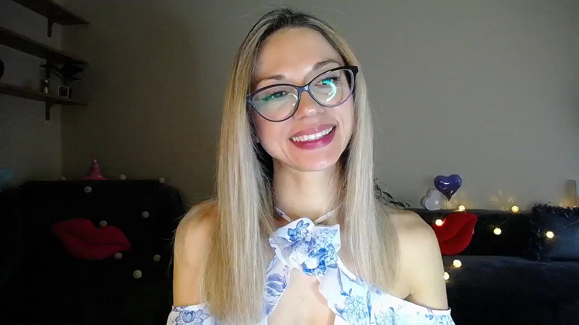 Gallery image thumbnail from Sunshine_alis's myfreecams stream on, 06/19/2025, 17:25 image 2 of 20