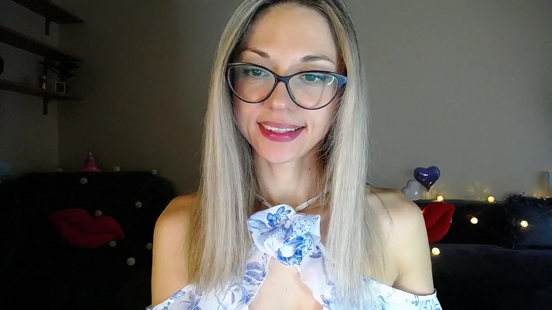 Gallery image thumbnail from Sunshine_alis's myfreecams stream on, 06/19/2025, 17:25 image 4 of 20