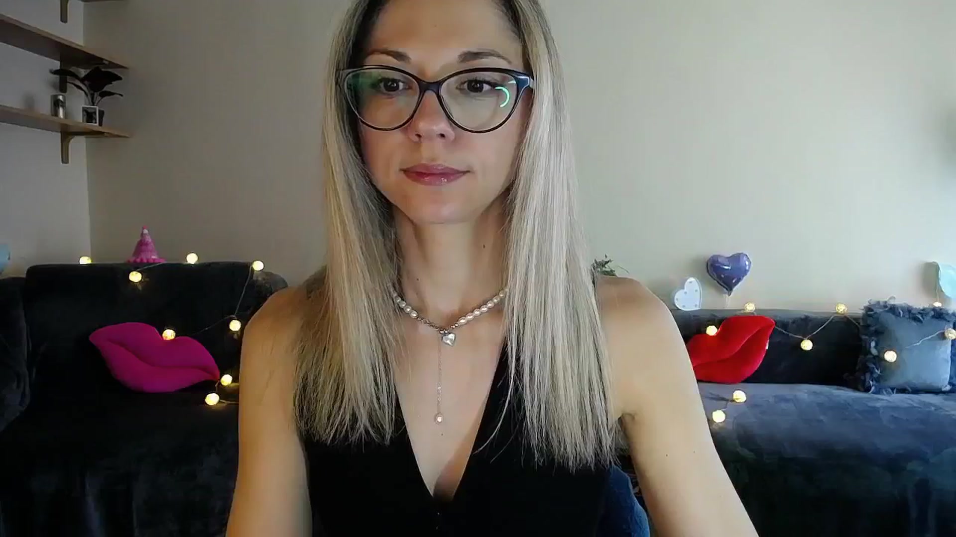 Gallery image thumbnail from Sunshine_alis's myfreecams stream on, 06/21/2025, 14:26 image 1 of 20
