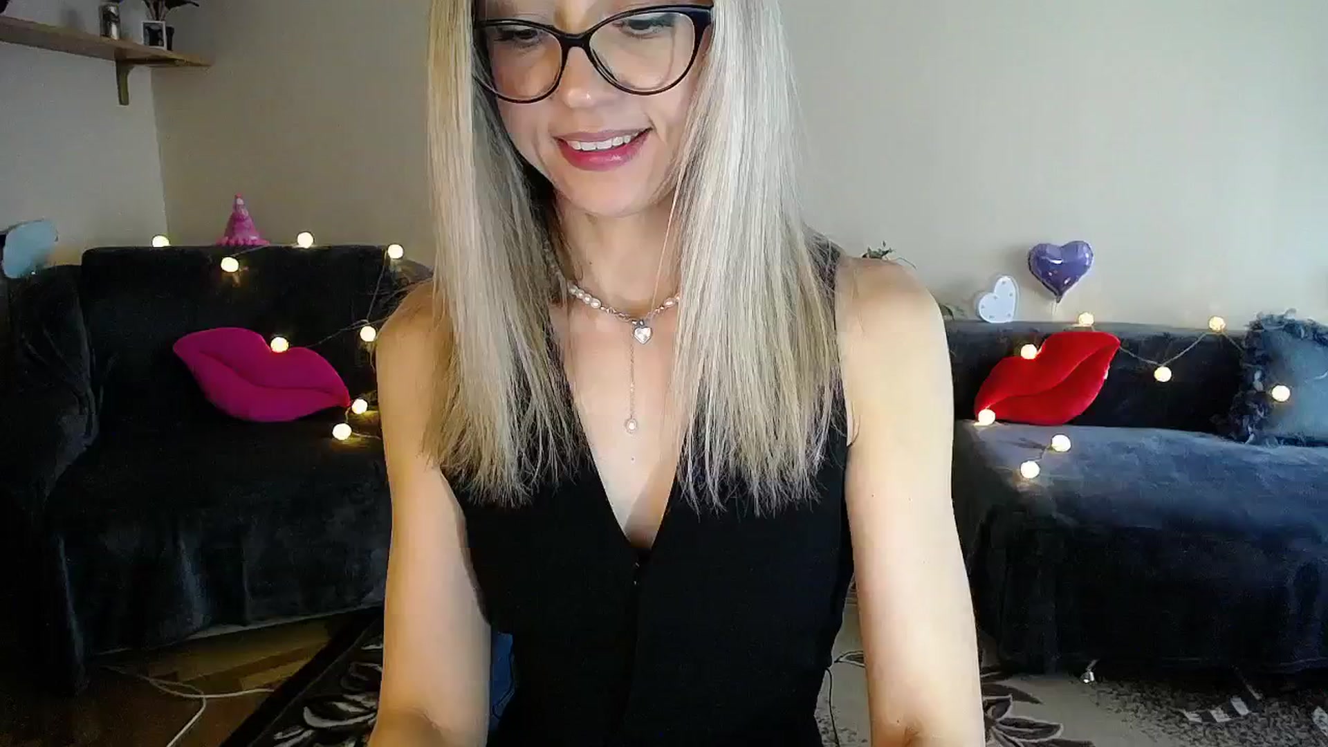 Gallery image thumbnail from Sunshine_alis's myfreecams stream on, 06/21/2025, 16:46 image 5 of 20