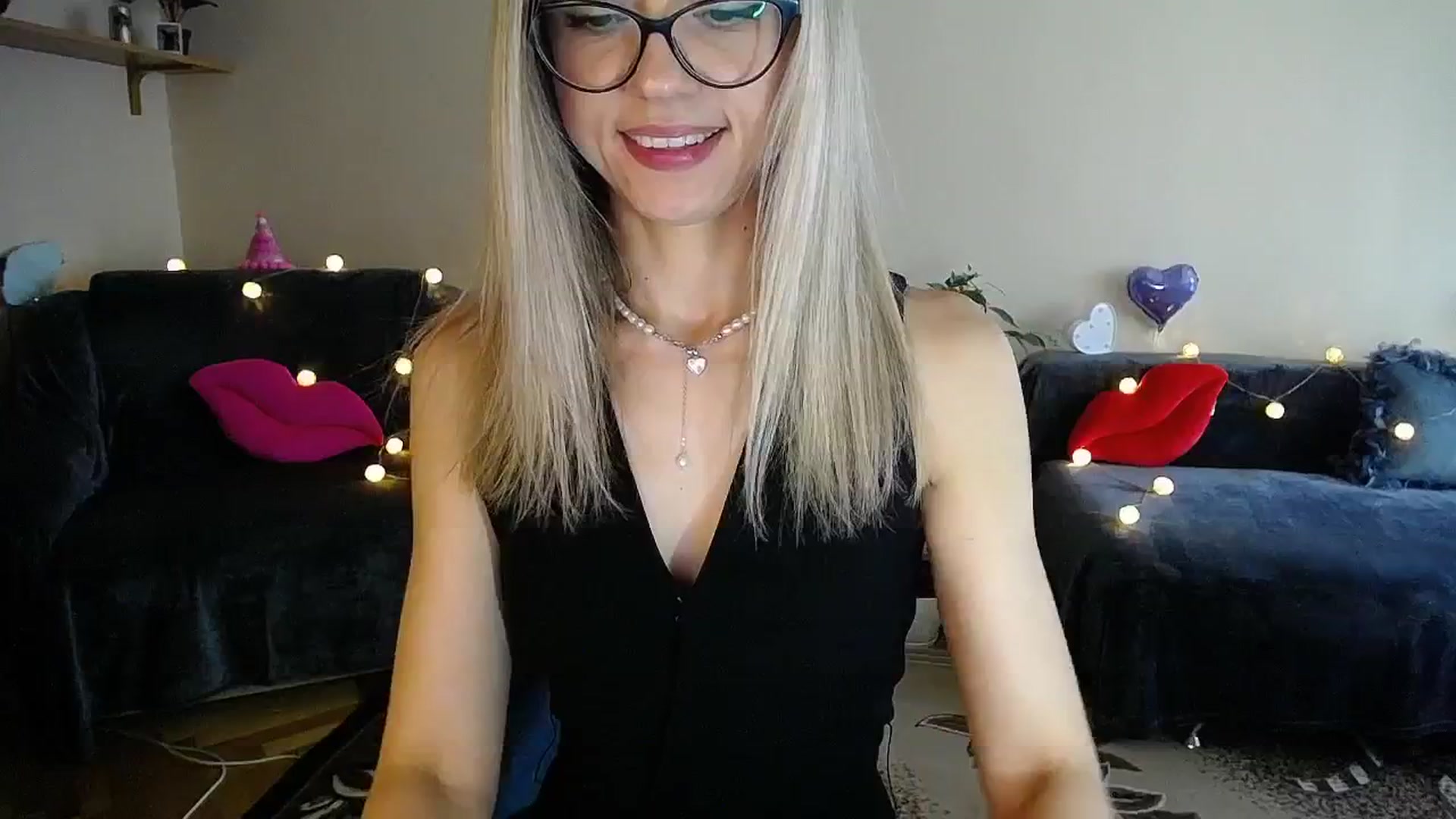 Gallery image thumbnail from Sunshine_alis's myfreecams stream on, 06/21/2025, 16:46 image 4 of 20