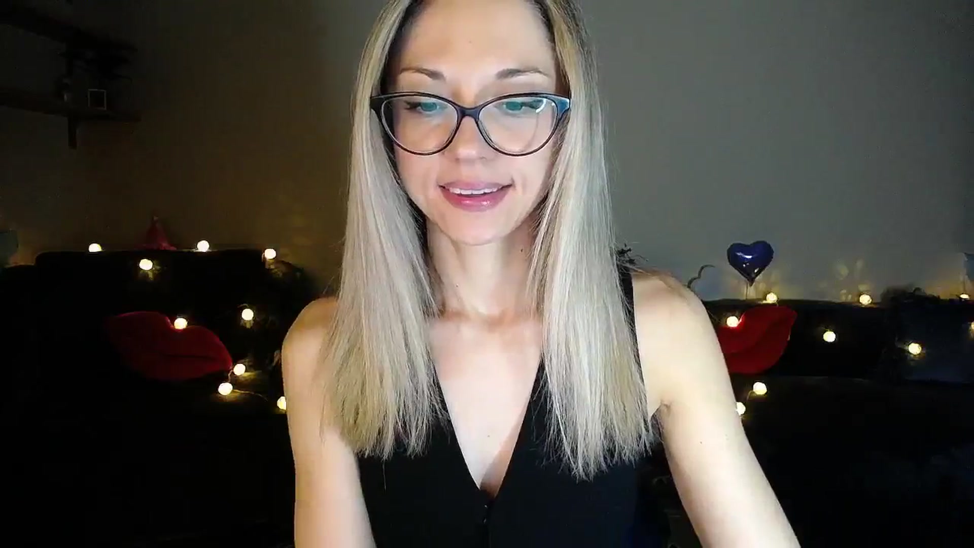 Gallery image thumbnail from Sunshine_alis's myfreecams stream on, 06/21/2025, 19:18 image 16 of 20