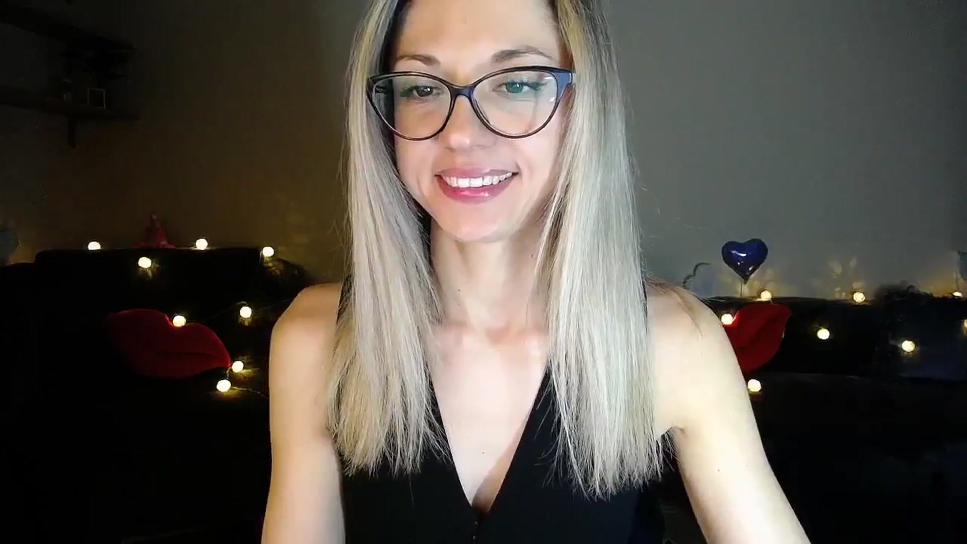 Gallery image thumbnail from Sunshine_alis's myfreecams stream on, 06/21/2025, 19:18 image 12 of 20