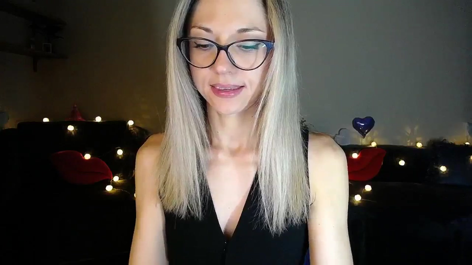 Gallery image thumbnail from Sunshine_alis's myfreecams stream on, 06/21/2025, 19:18 image 19 of 20