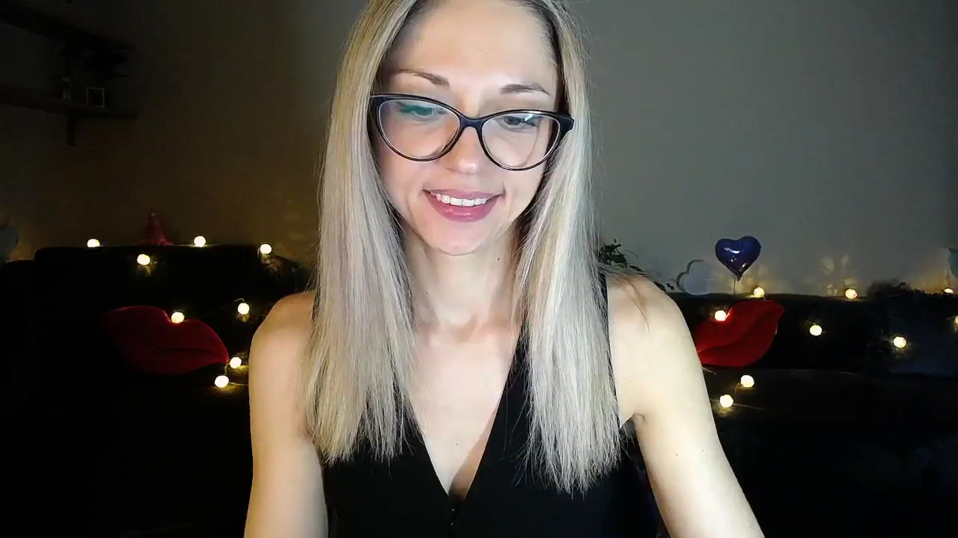 Gallery image thumbnail from Sunshine_alis's myfreecams stream on, 06/21/2025, 19:18 image 10 of 20
