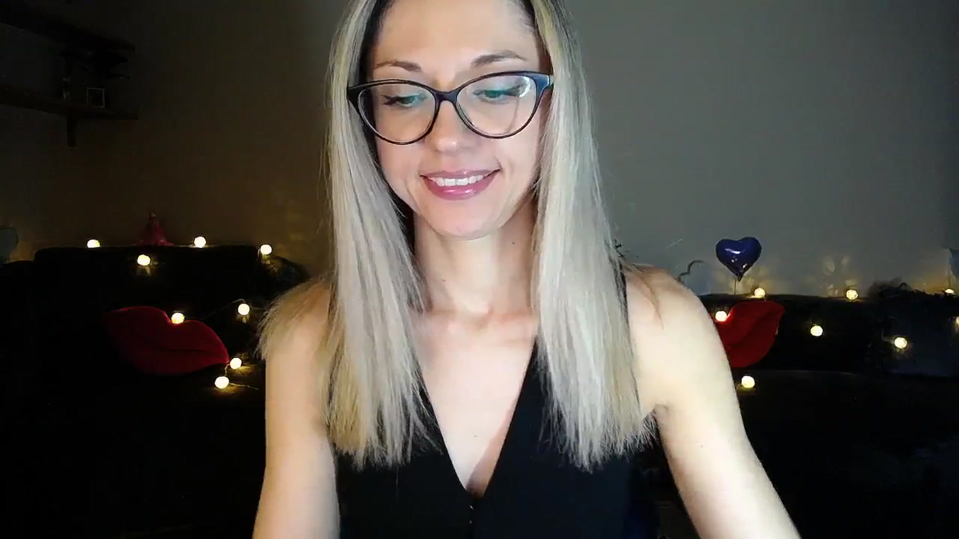 Gallery image thumbnail from Sunshine_alis's myfreecams stream on, 06/21/2025, 19:18 image 6 of 20