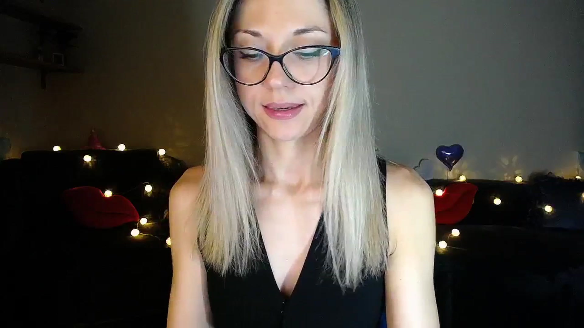 Gallery image thumbnail from Sunshine_alis's myfreecams stream on, 06/21/2025, 19:18 image 17 of 20