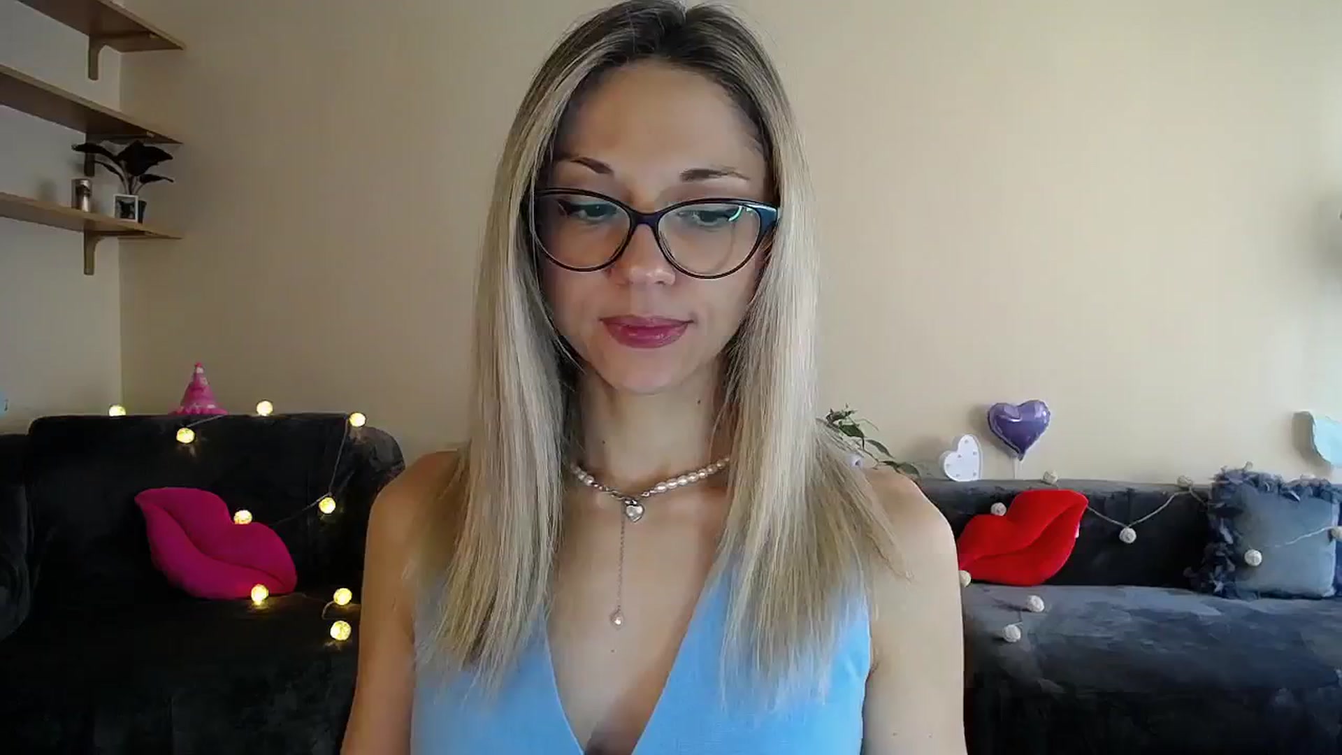 Gallery image thumbnail from Sunshine_alis's myfreecams stream on, 06/23/2025, 16:08 image 2 of 20