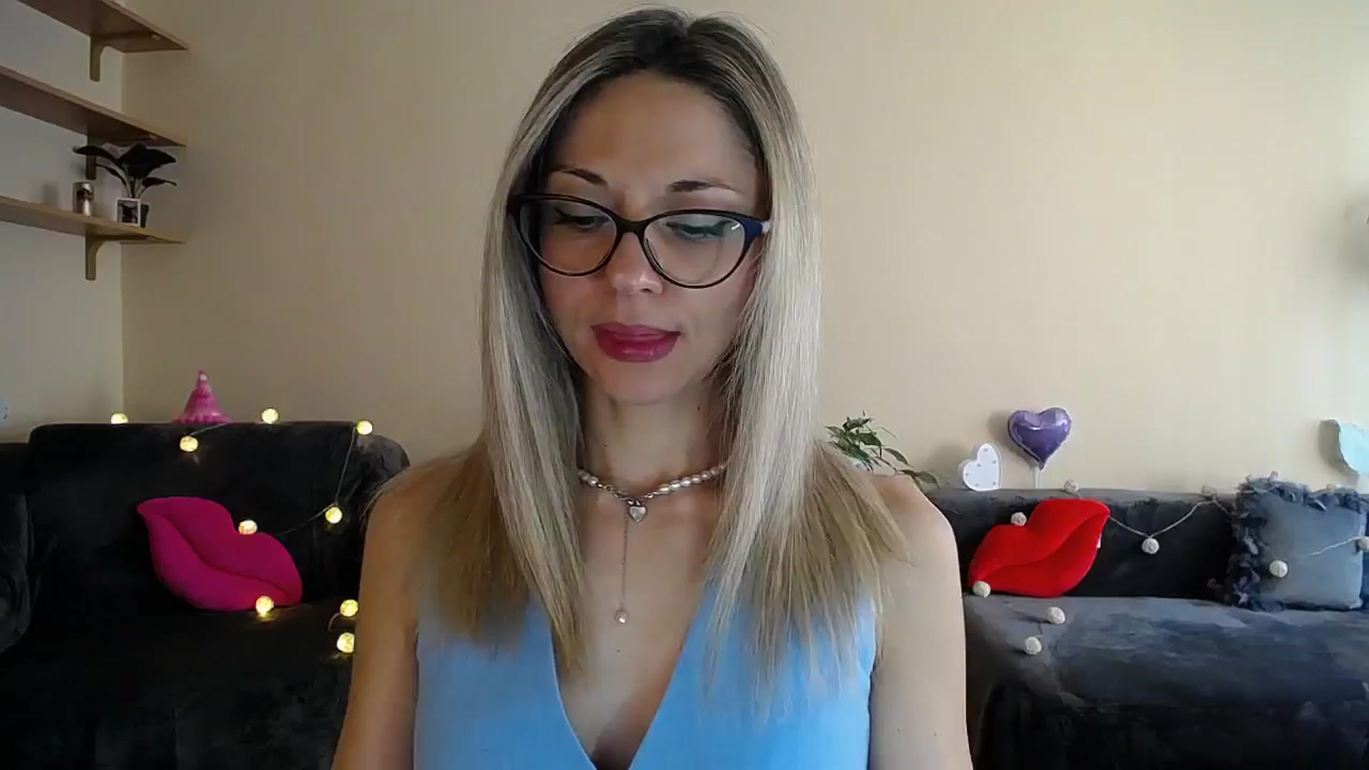 Gallery image thumbnail from Sunshine_alis's myfreecams stream on, 06/23/2025, 16:08 image 6 of 20