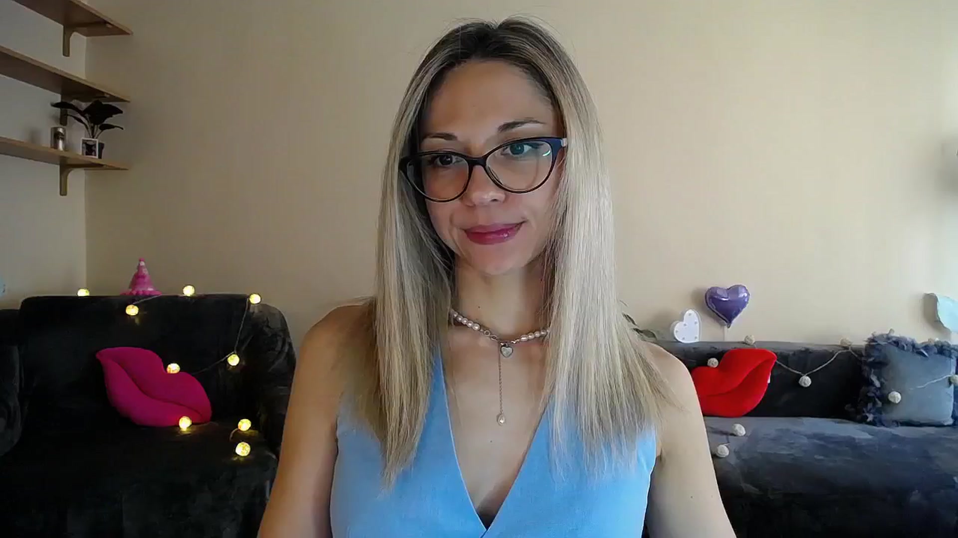 Gallery image thumbnail from Sunshine_alis's myfreecams stream on, 06/23/2025, 16:08 image 8 of 20