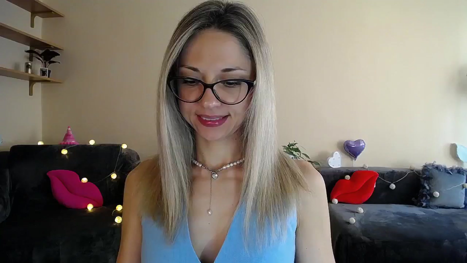 Gallery image thumbnail from Sunshine_alis's myfreecams stream on, 06/23/2025, 16:08 image 9 of 20