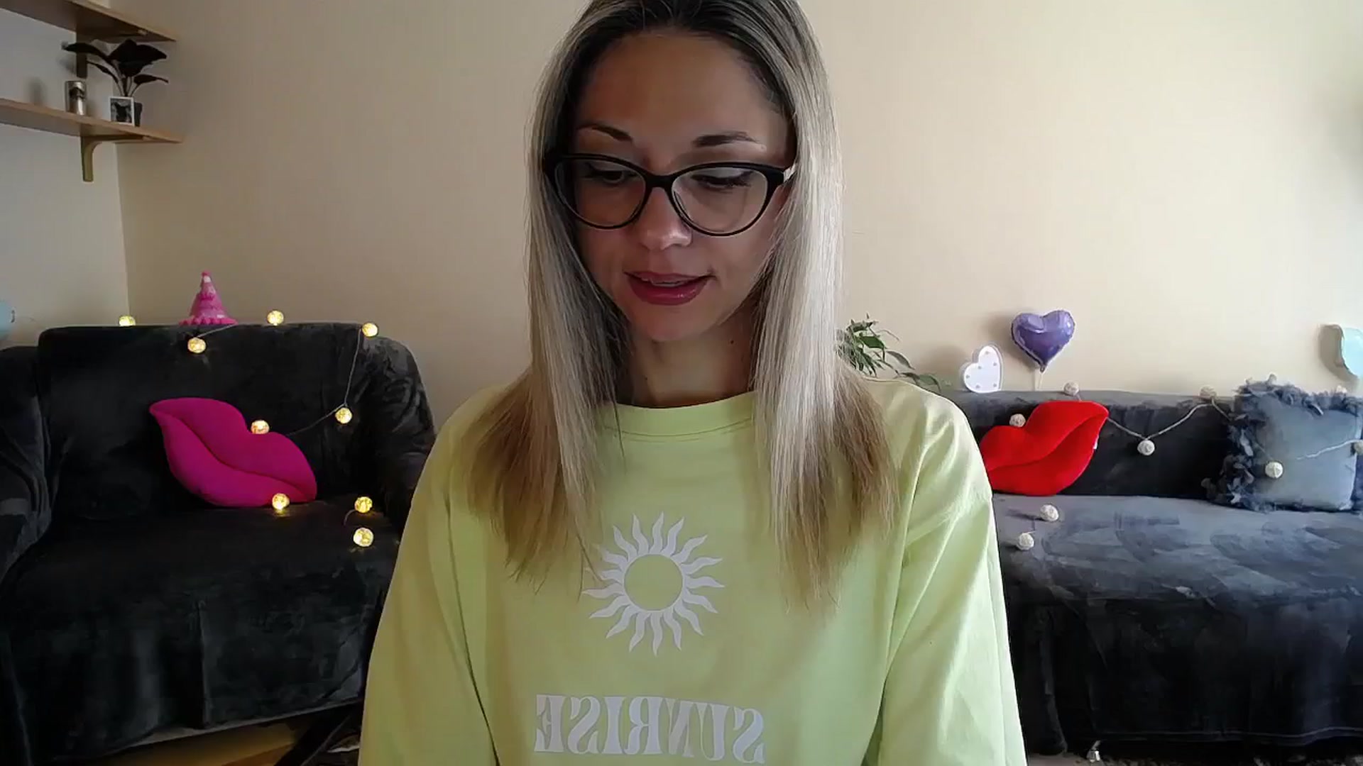 Gallery image thumbnail from Sunshine_alis's myfreecams stream on, 06/24/2025, 14:00 image 4 of 20